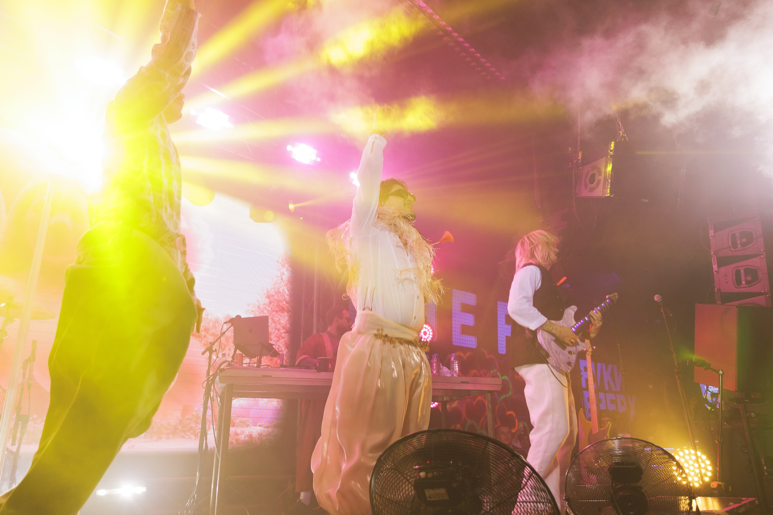 SQWOZ BAB. Ярославль. 2026. Фотограф Ярославль | Репортаж | Александр Мелюшин