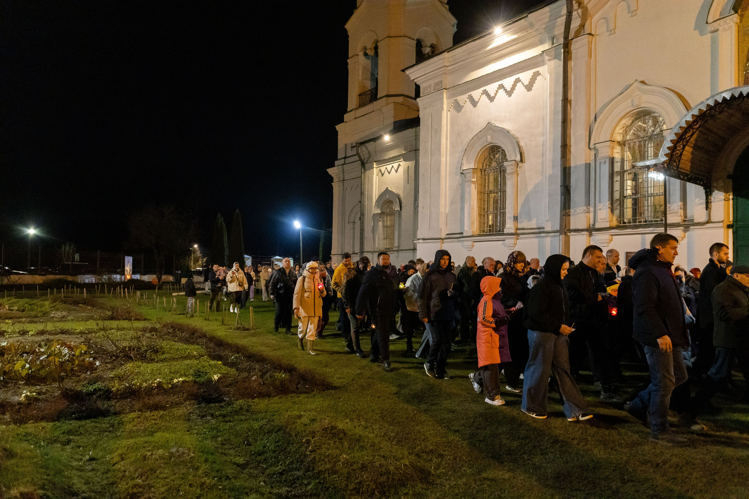 Пасха Воскресенский храм с Ашитково. Семейный и детский фотограф Анна Петракова