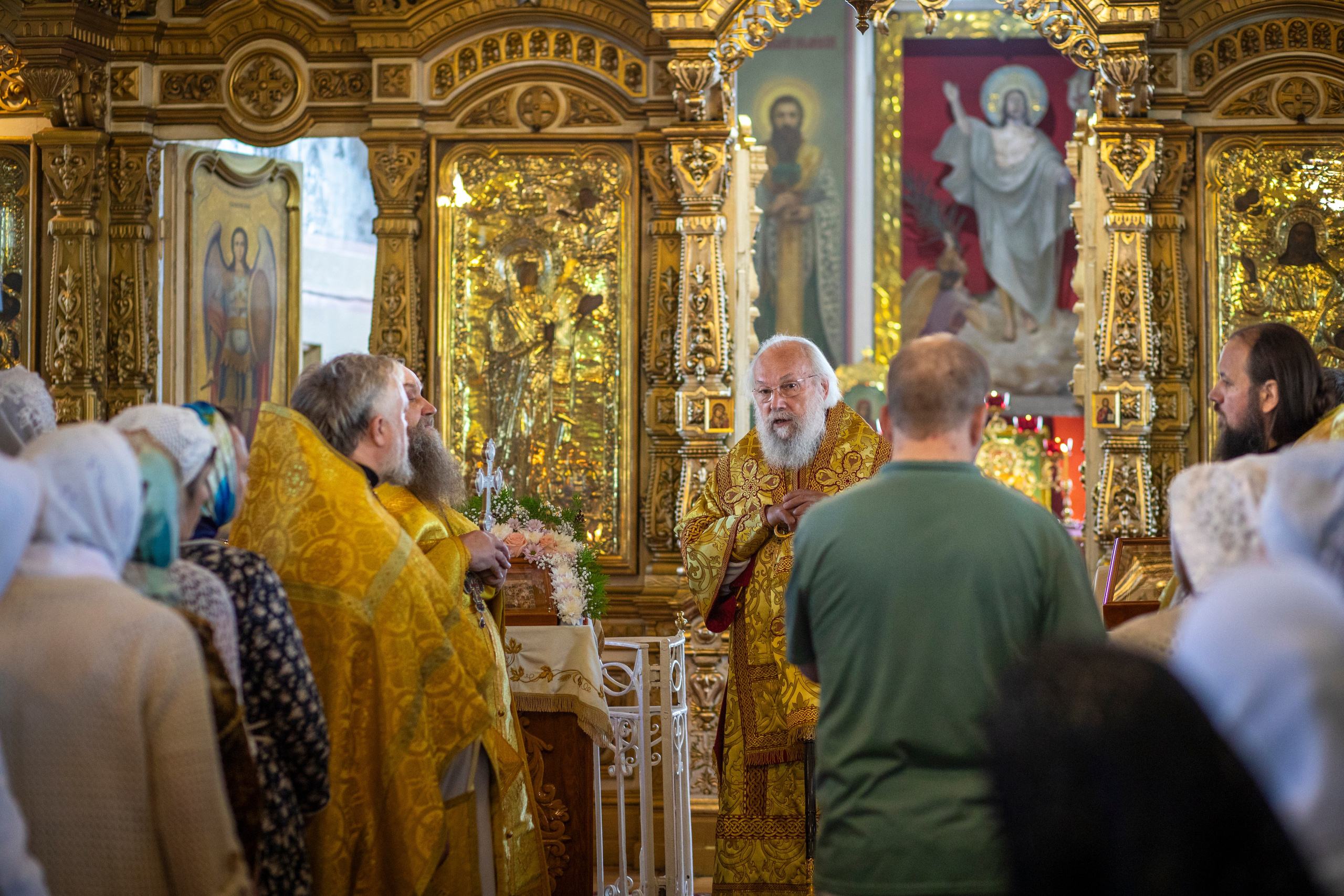 Служба епископа Александровского и Юрьев-Польского Иннокентия. Арт- фотограф Москва