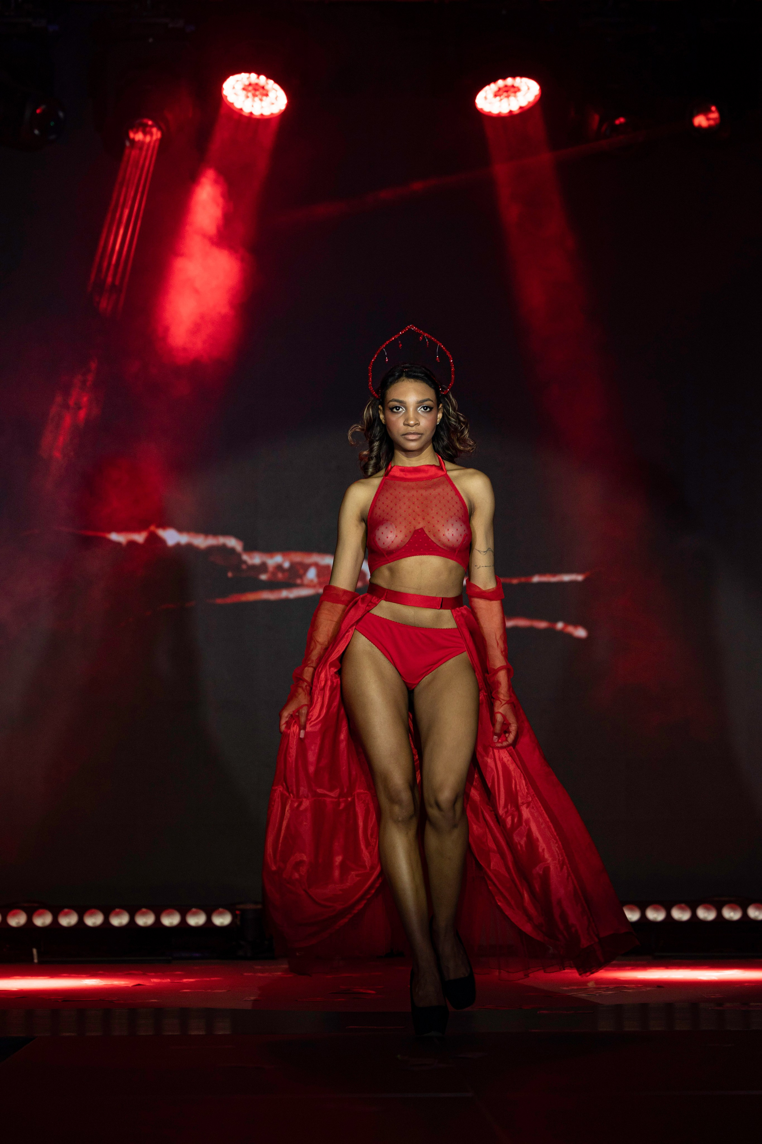 Модный показ «ИСКУШЕНИЕ» Казино Шамбала. Фотограф Olya Posnimay