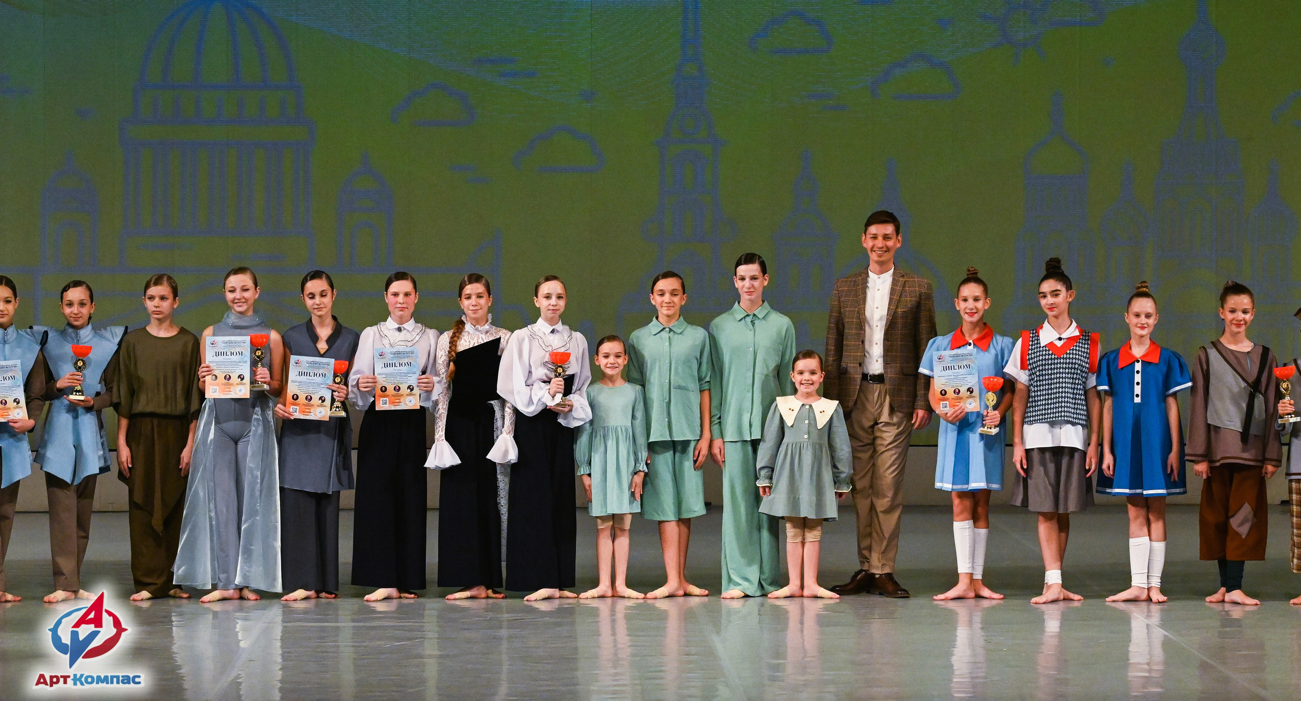 05.10.2025 Всероссийский фестиваль талантов «НЕВСКИЕ ВСТРЕЧИ» г. Санкт-Петербург. Медиастудия Фото Концепт