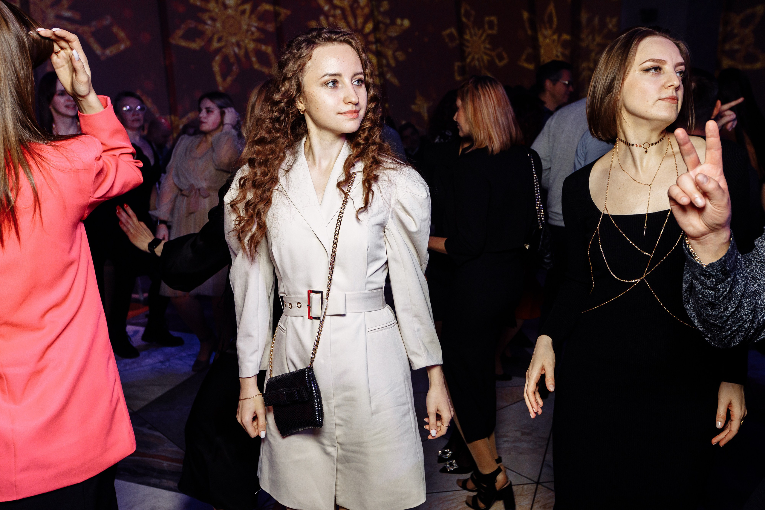 Корпоратив ПолСтраны. Свадебный и портретный фотограф в Королёве Сергей Чихарев