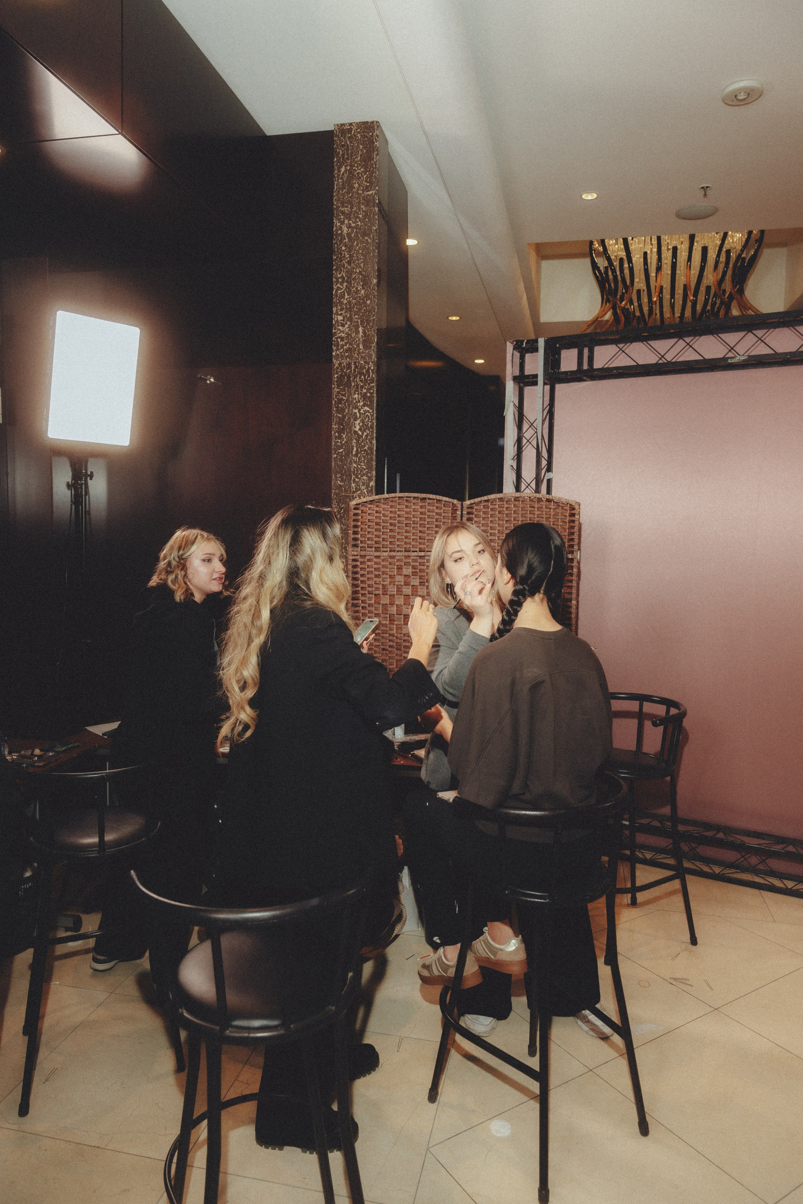 VISA FASHION WEEK ALMATY SS26 / BACKSTAGE ZONE