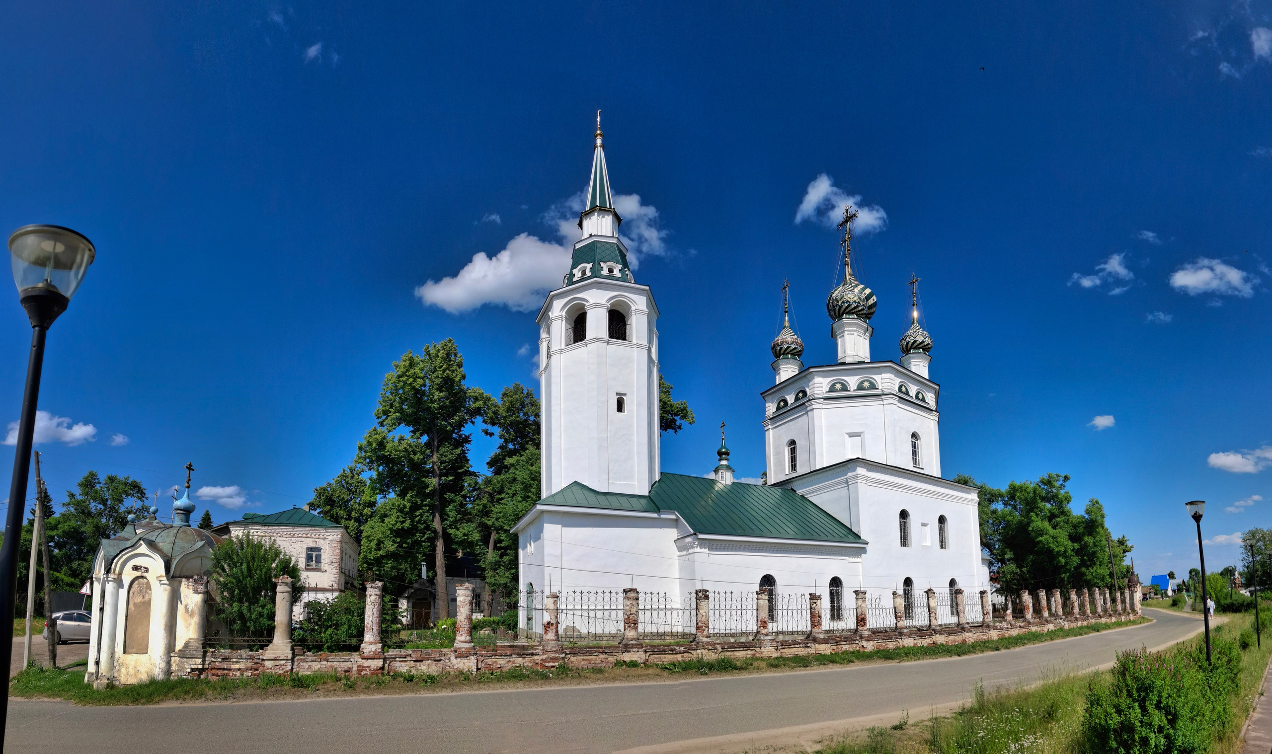 Холуй. Игорь Жучков. Россия увиденная глазами путешествующего фотографа