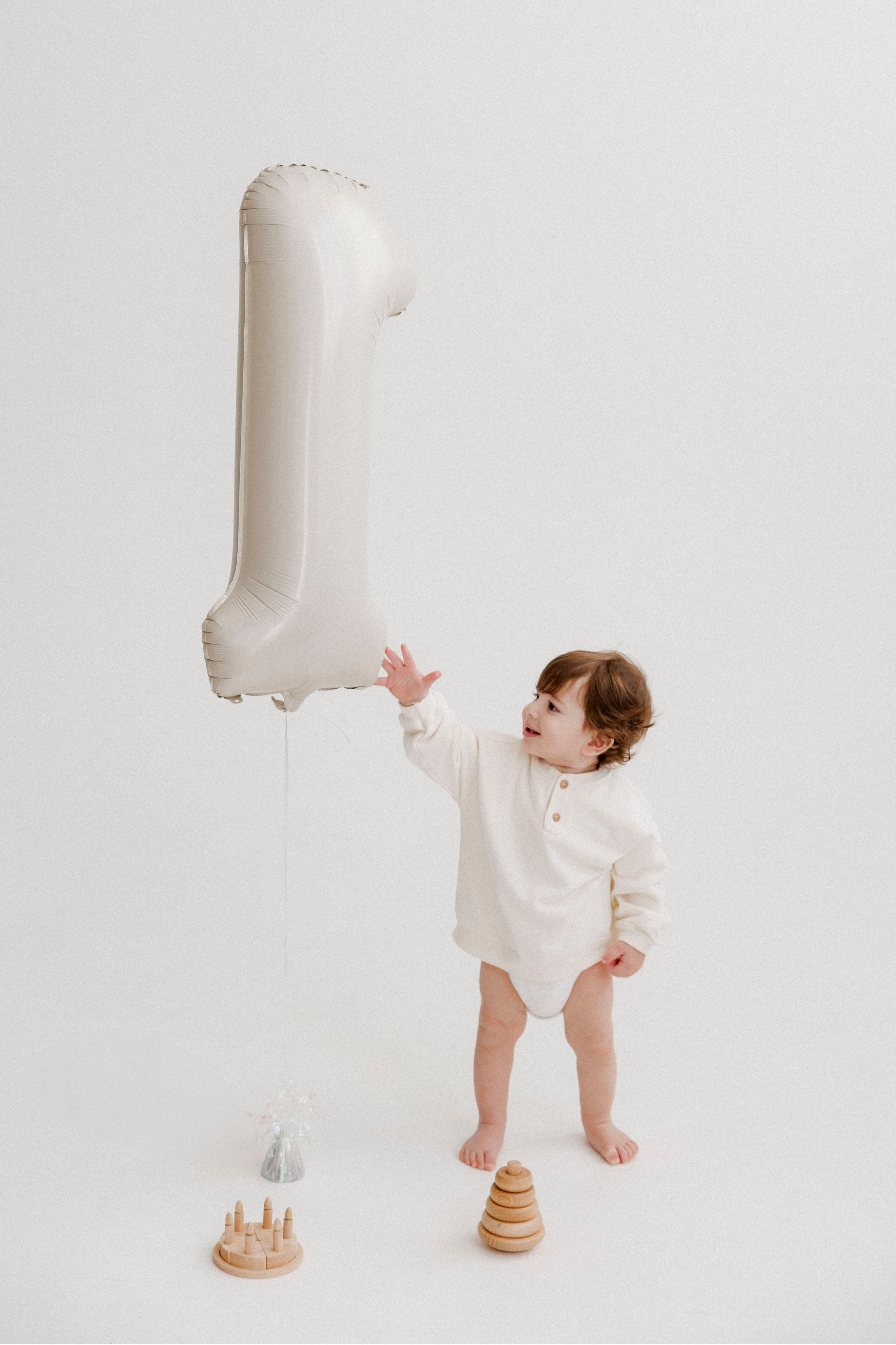 One year inside the White studio. Wedding and family photographer