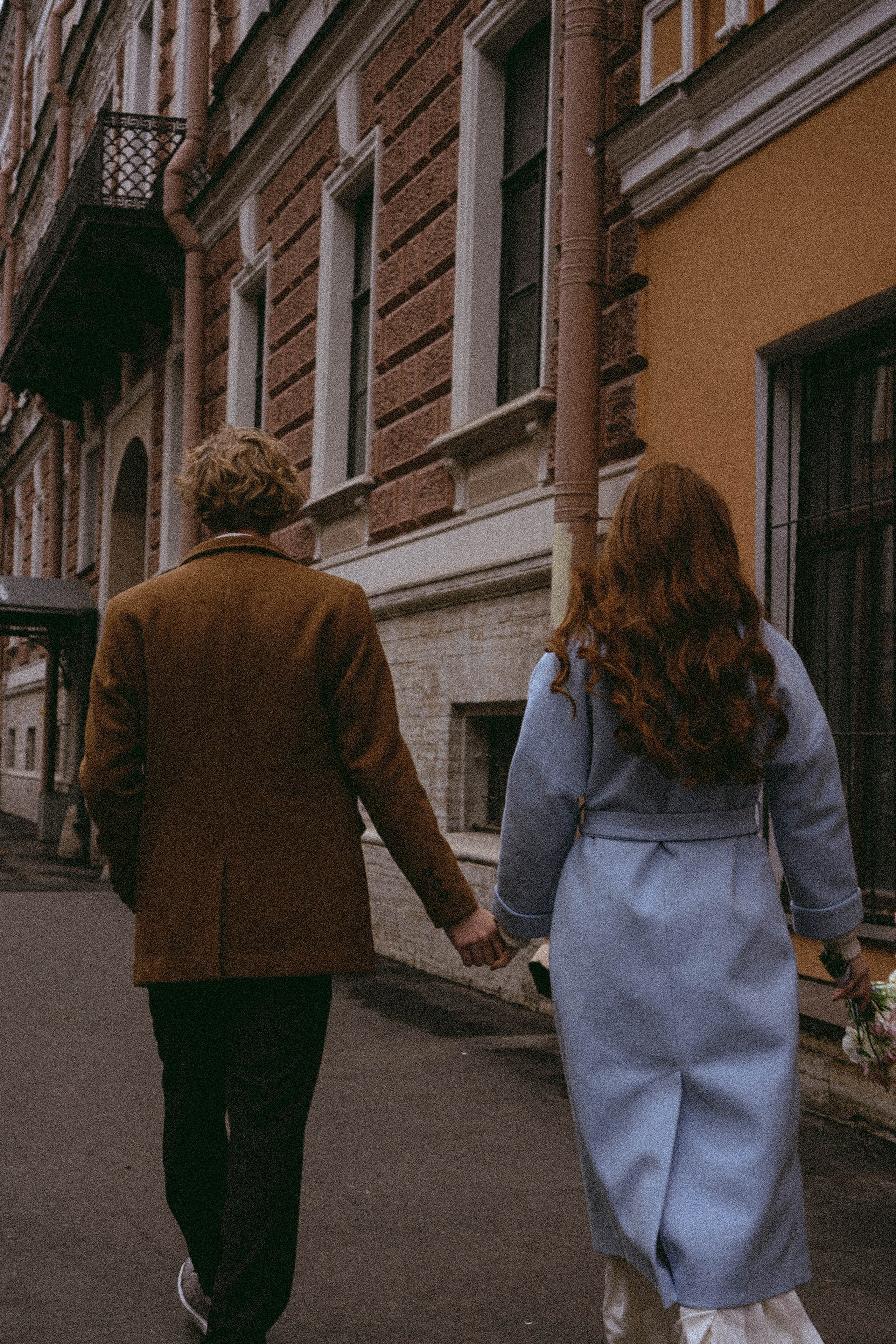 СВАДЕБНАЯ СЬЕМКА В ОТЕЛЕ. СБОРЫ ЖЕНИХА И НЕВЕСТЫ И ТАКЖЕ ТОР И ПОДГОТОВКА К ПРОГУЛКЕ И ПРОГУЛКА ПО ПЕТРОГРАДКЕ. Профессиональный фотограф, Санкт-Петербург — Виктория Богомолова