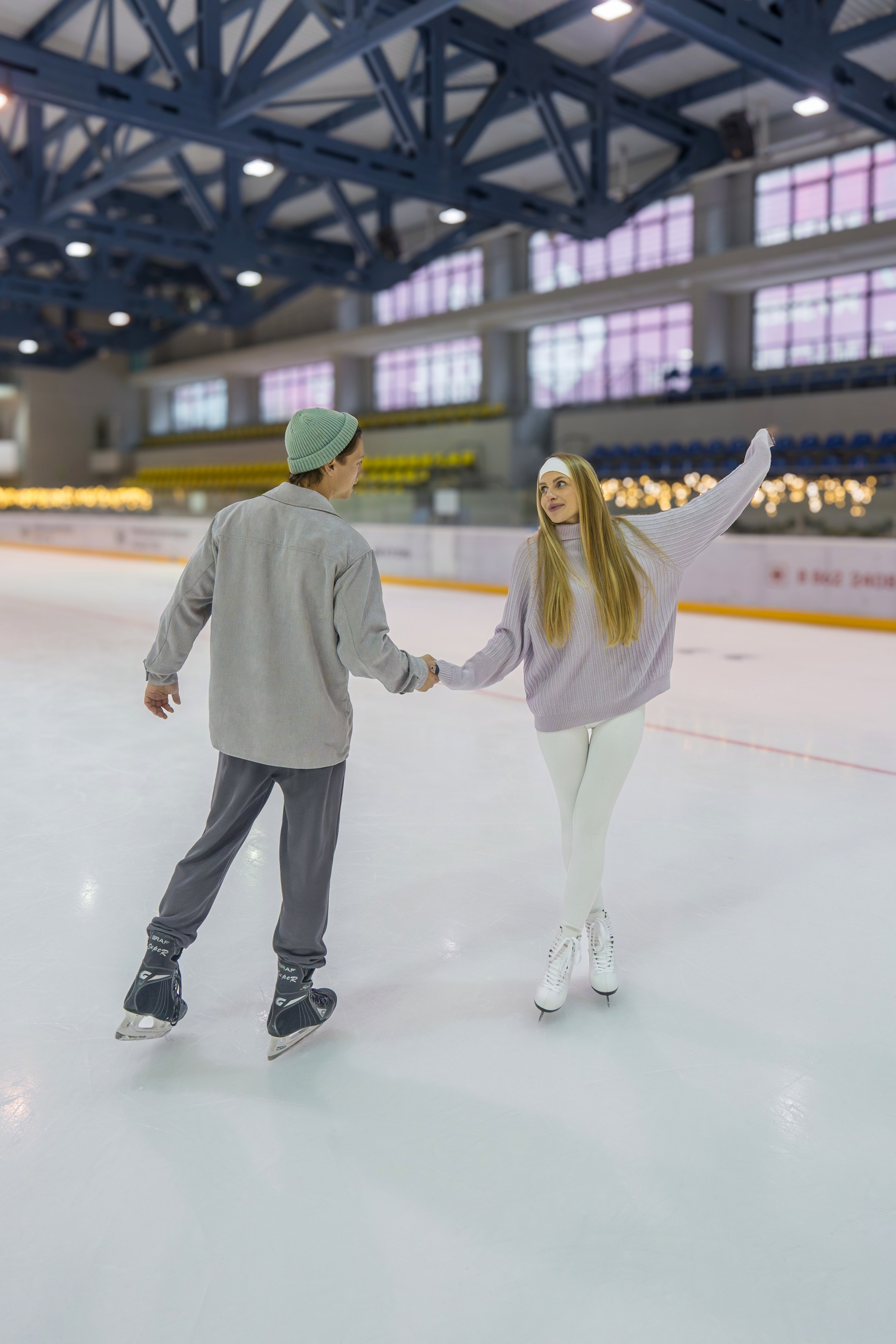 Контент съемка на катке для курорта Роза Хутор. Репортажный фотограф в Красной Поляне и Сочи Павлюченко Екатерина