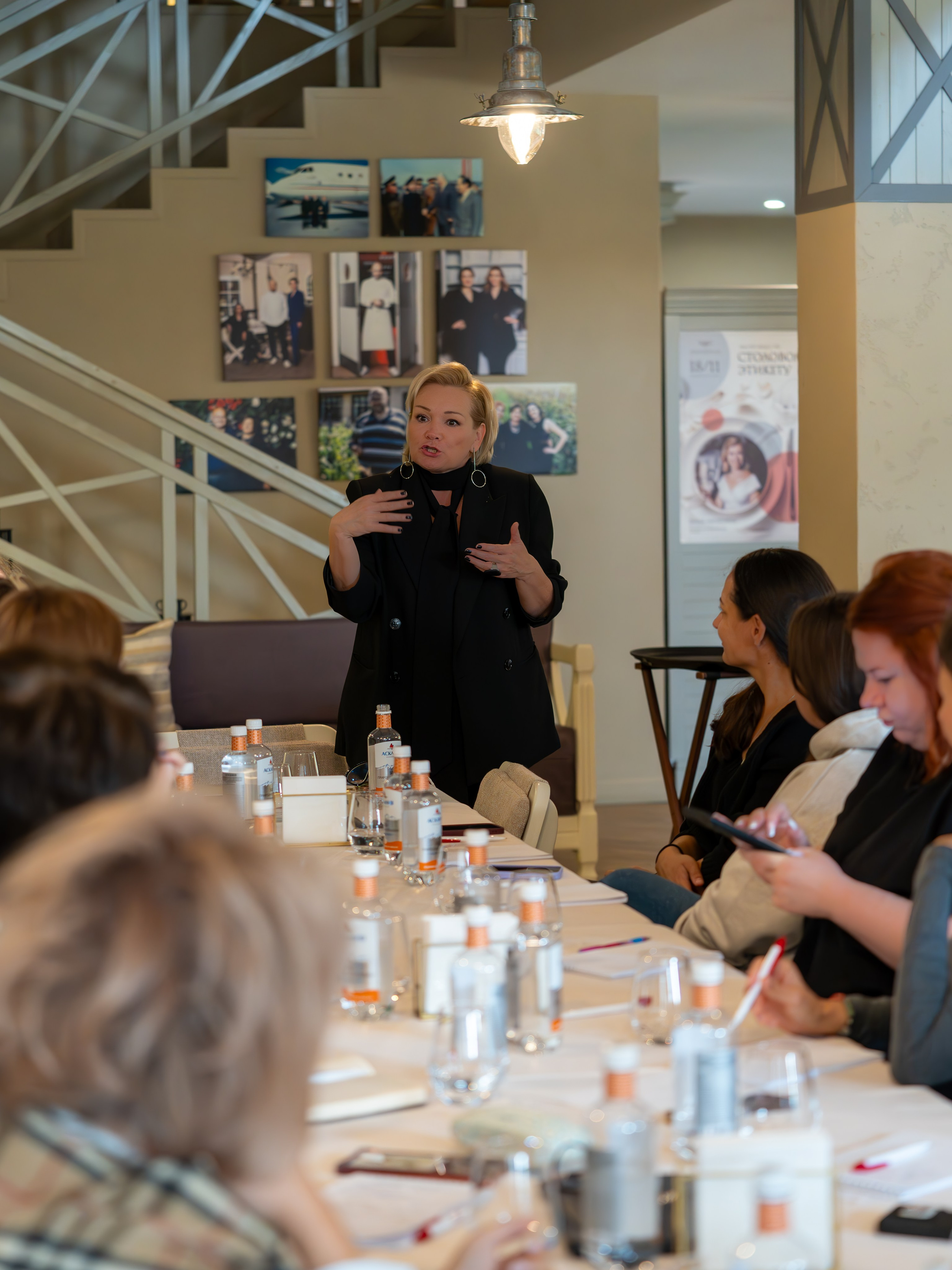 Литературная мастерская с Ольгой Шутовой в «Винотеррии». Репортажный фотограф в Красной Поляне и Сочи Павлюченко Екатерина