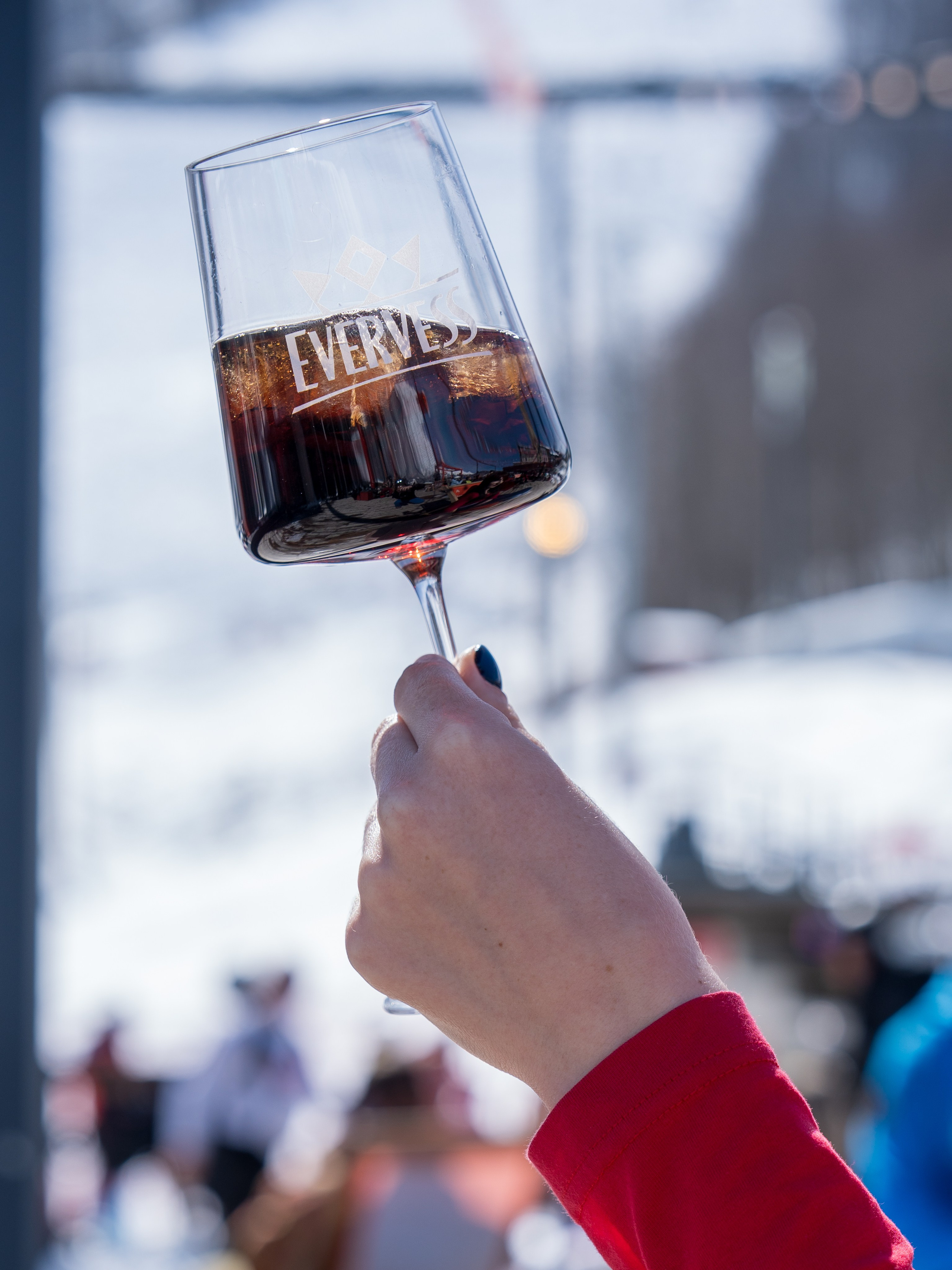 Компания «EVERVESS»: отчет с точек продаж на курортах Красной Поляны. Репортажный фотограф в Красной Поляне и Сочи Павлюченко Екатерина