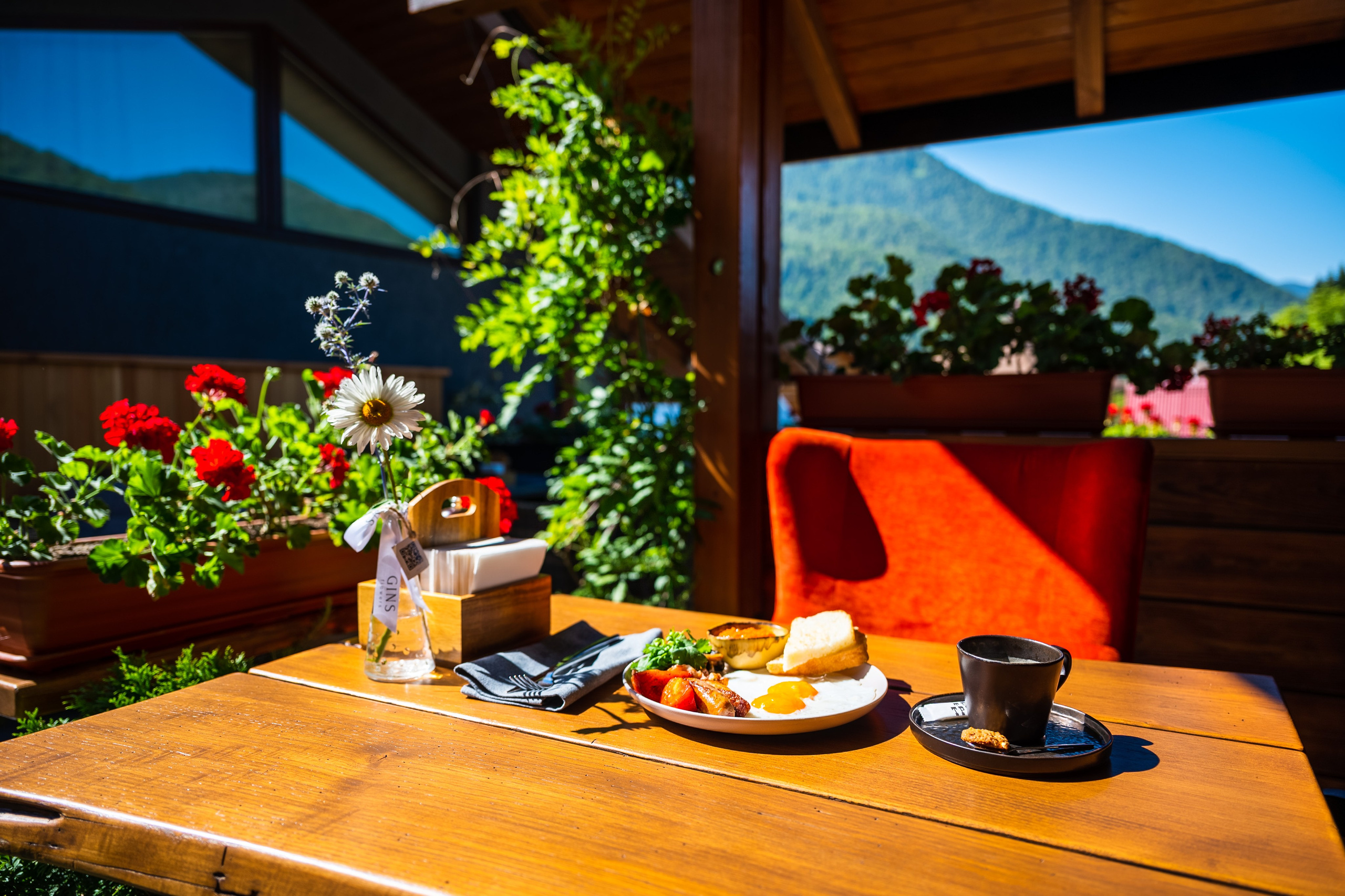 Ресторан «Трикони» в Красной Поляне. Репортажный фотограф в Красной Поляне и Сочи Павлюченко Екатерина