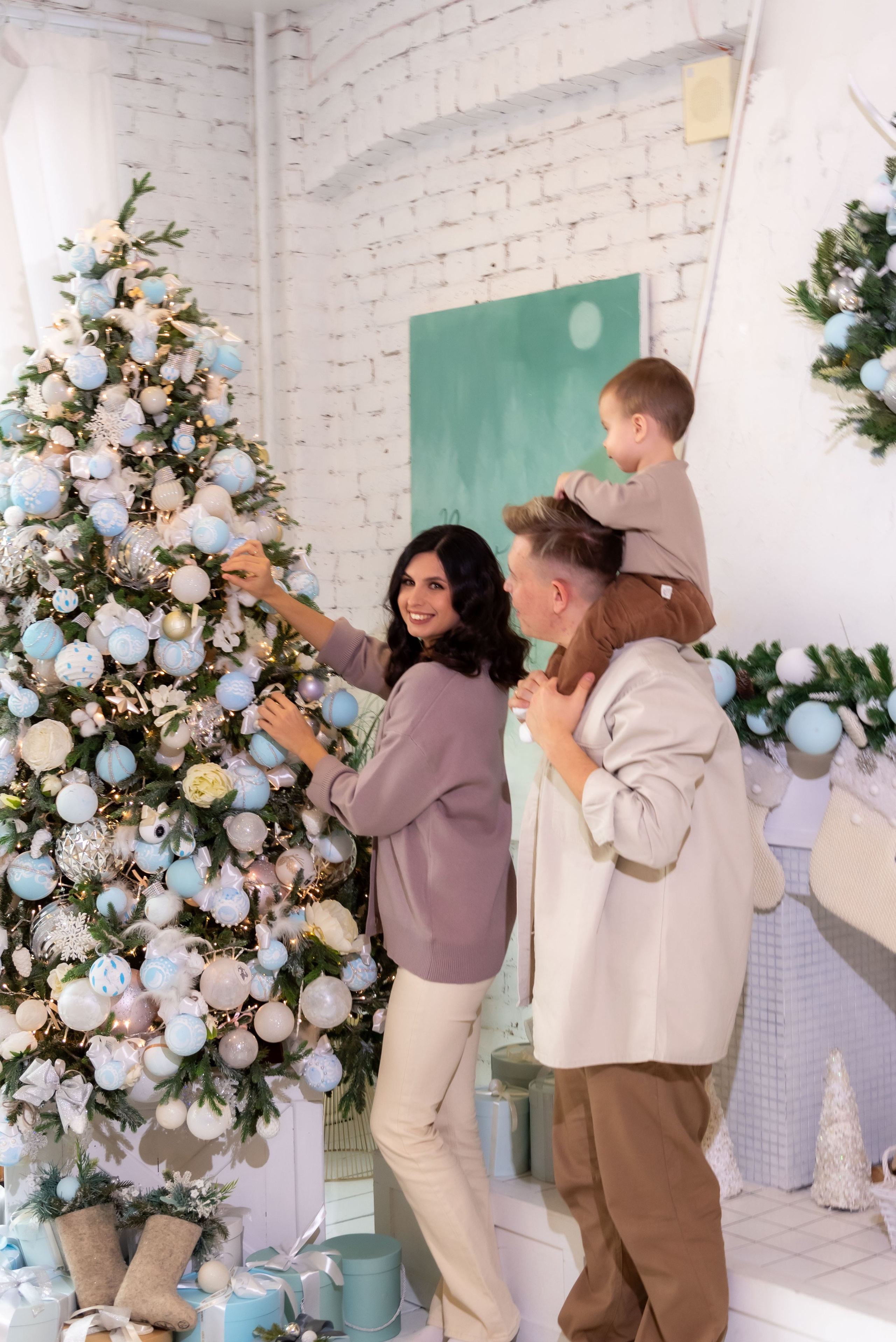 Семейная в фотостудии. Елена Сергеева- фотограф для жизни и бренда. Фотосессии и репортаж мероприятий
