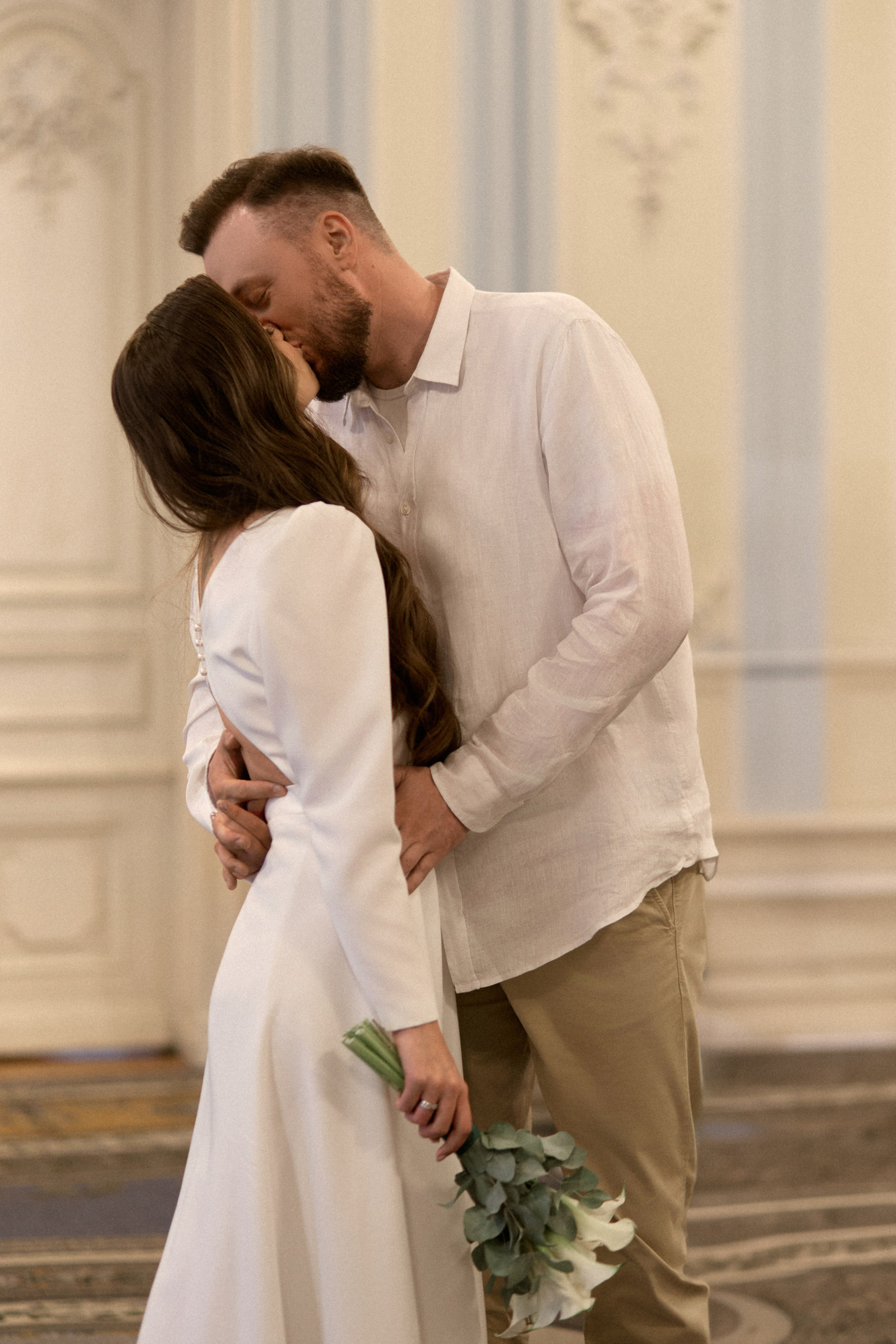 Летняя свадебная фотосессия на Чернышевской. Сестры Карабаза. Фотографы и ретушеры в Москве и Санкт-Петербурге