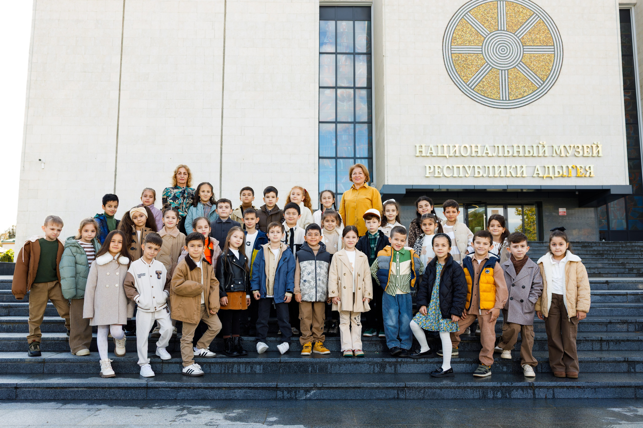 Начальные классы. Выпускные фотоальбомы Майкоп Адыгея Краснодарский край
