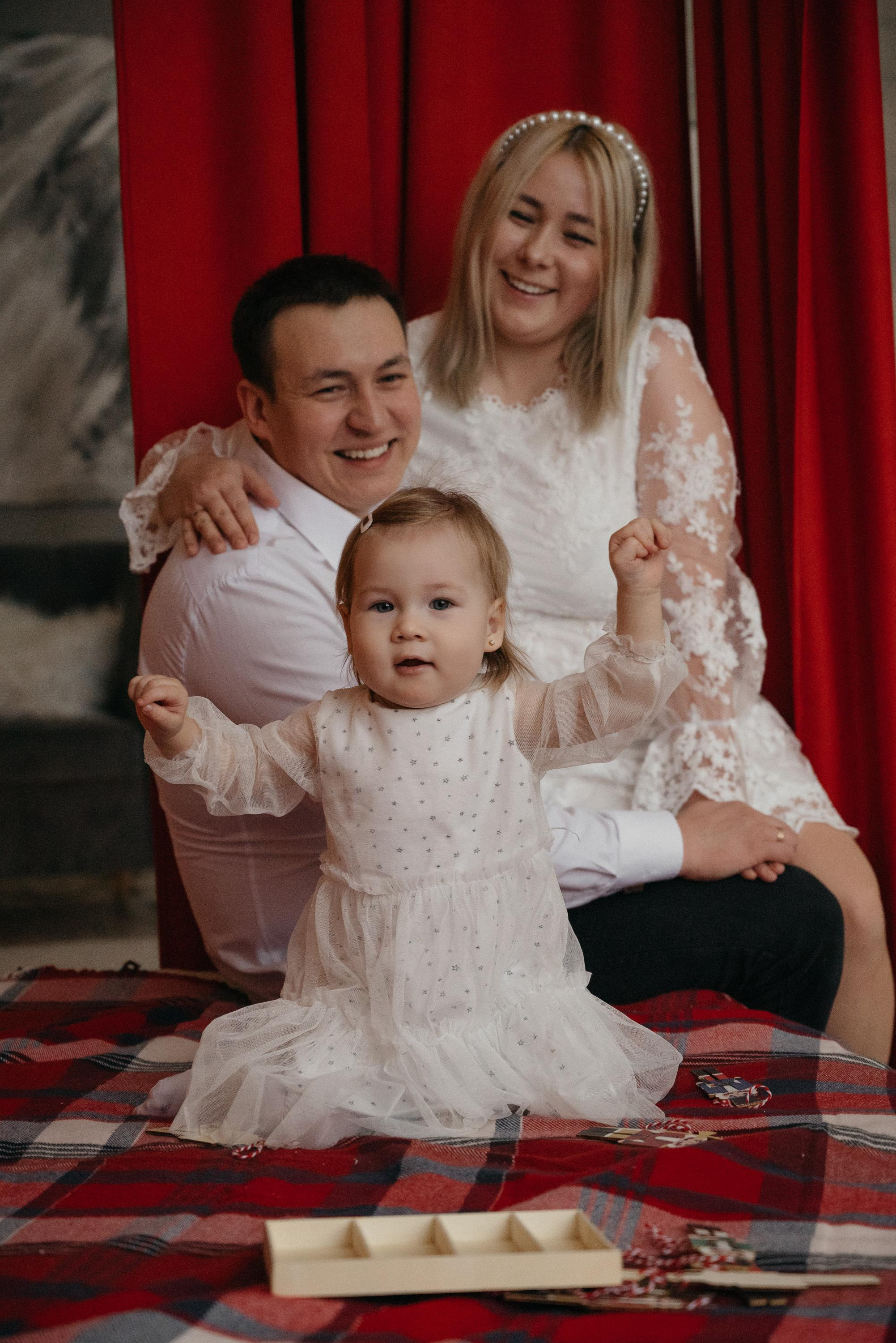 Новогодняя семейная фотосессия в студии Локо. Свадебный фотограф Ижевск Петр Шишков