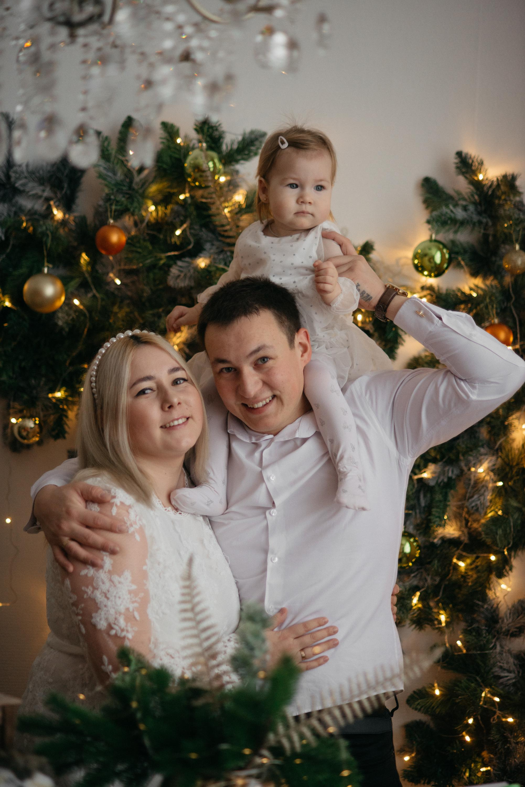 Новогодняя семейная фотосессия в студии Локо. Свадебный фотограф Ижевск Петр Шишков