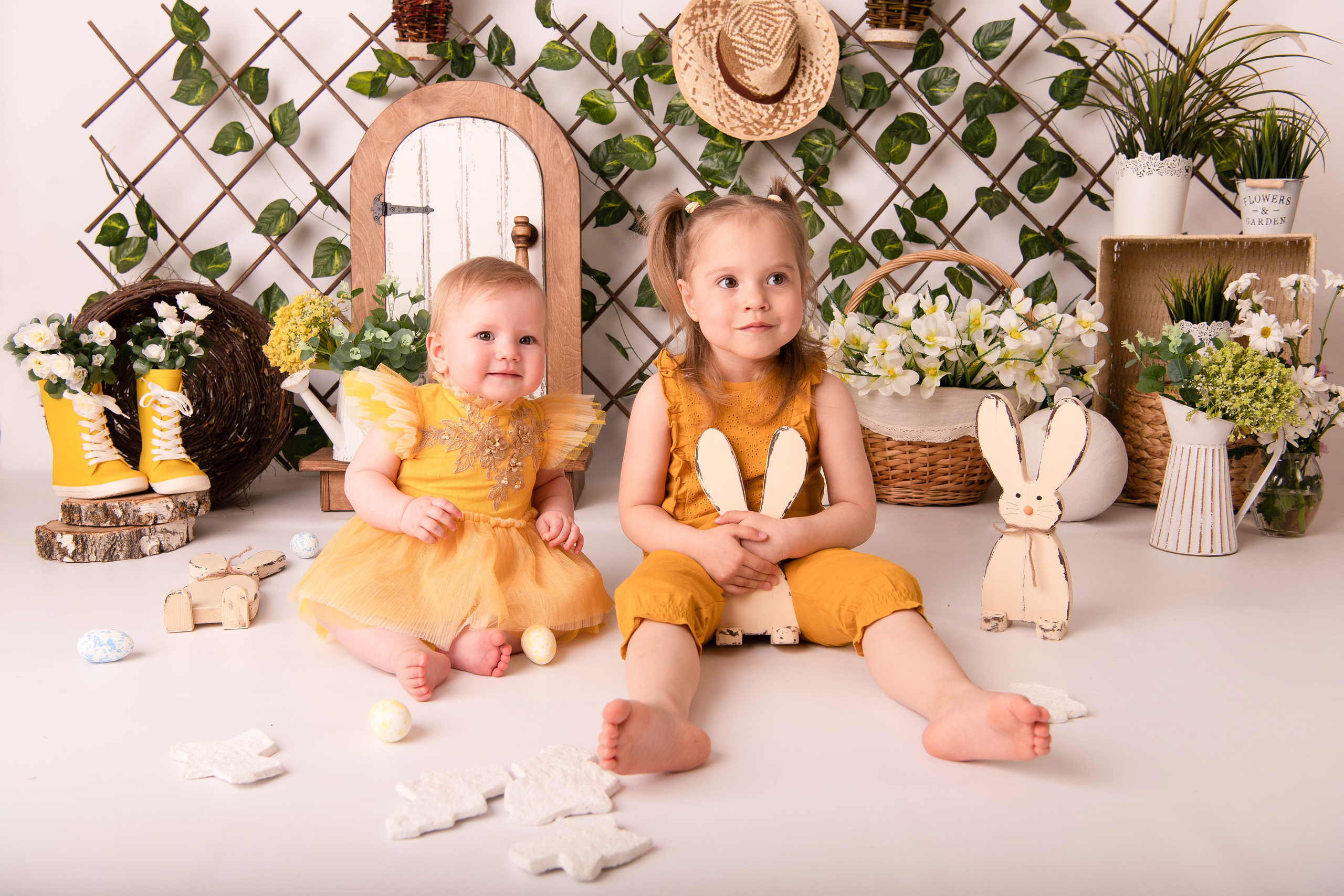 Пасха. Виктория 3г и Оливия 7 м. Семейный и детский фотограф в Красноярске Мила Черкасова