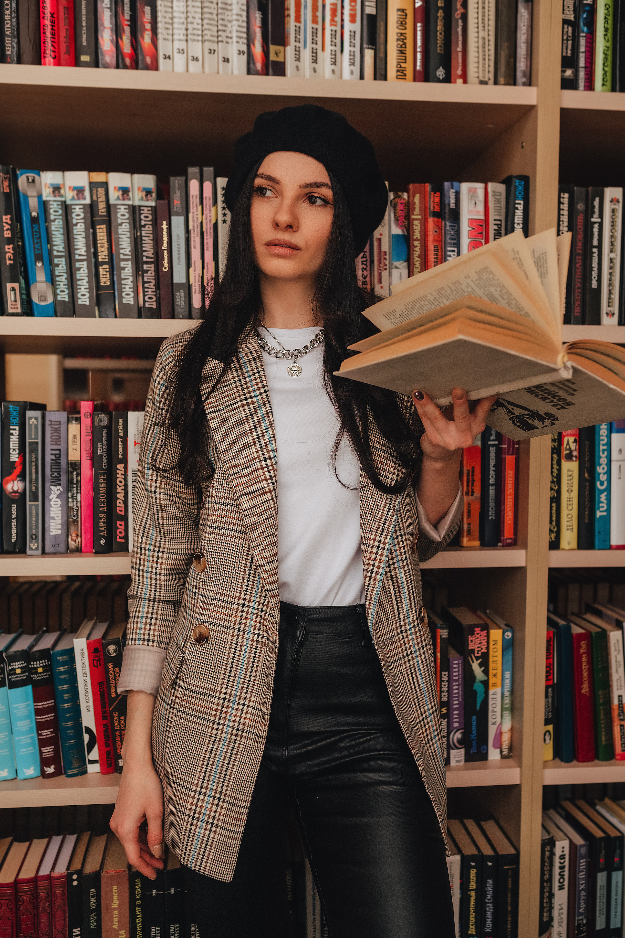 Татьяна | Съёмка в библиотеке. Фотограф Карина Шмулёва. Воронеж и область