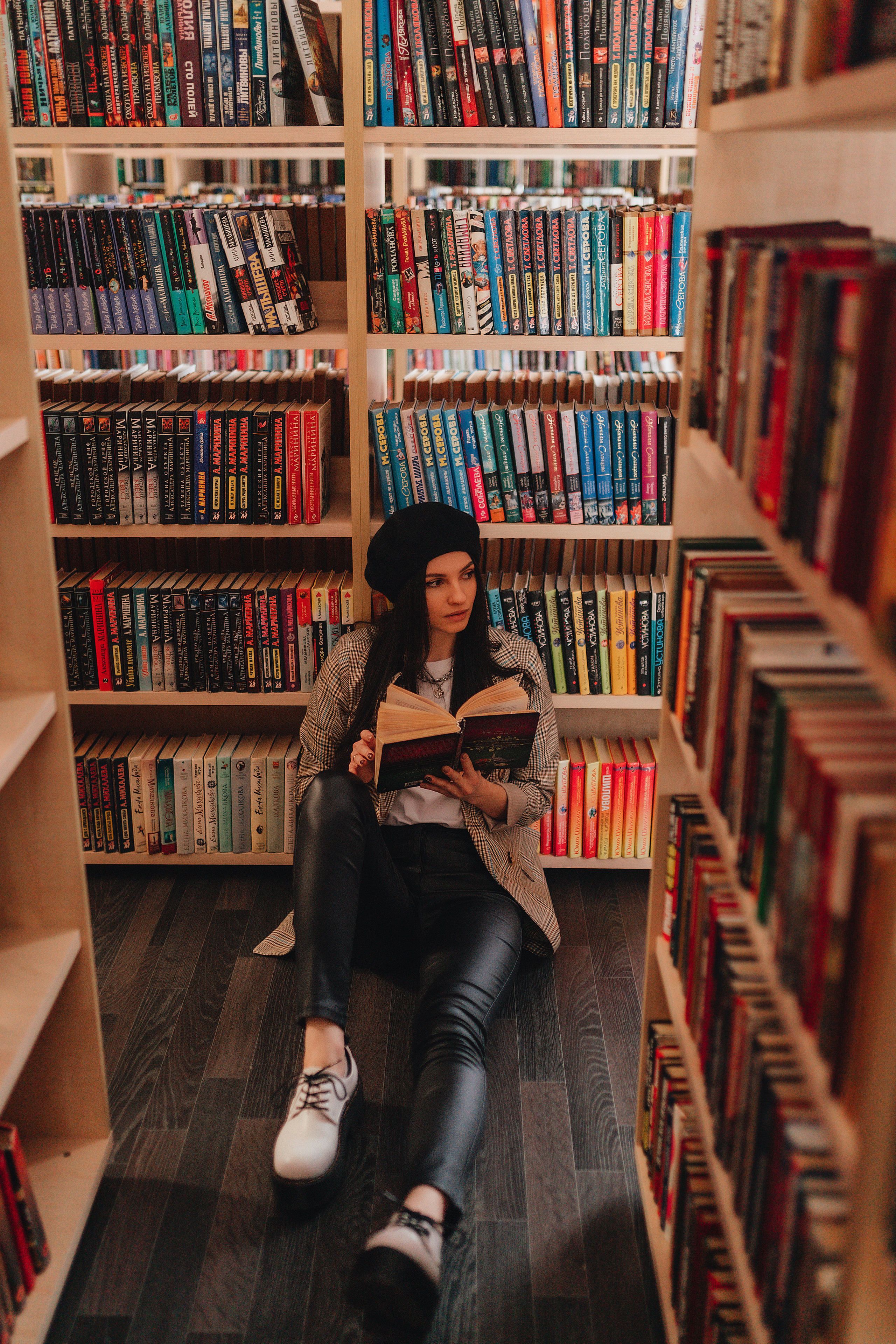 Татьяна | Съёмка в библиотеке. Фотограф Карина Шмулёва. Воронеж и область