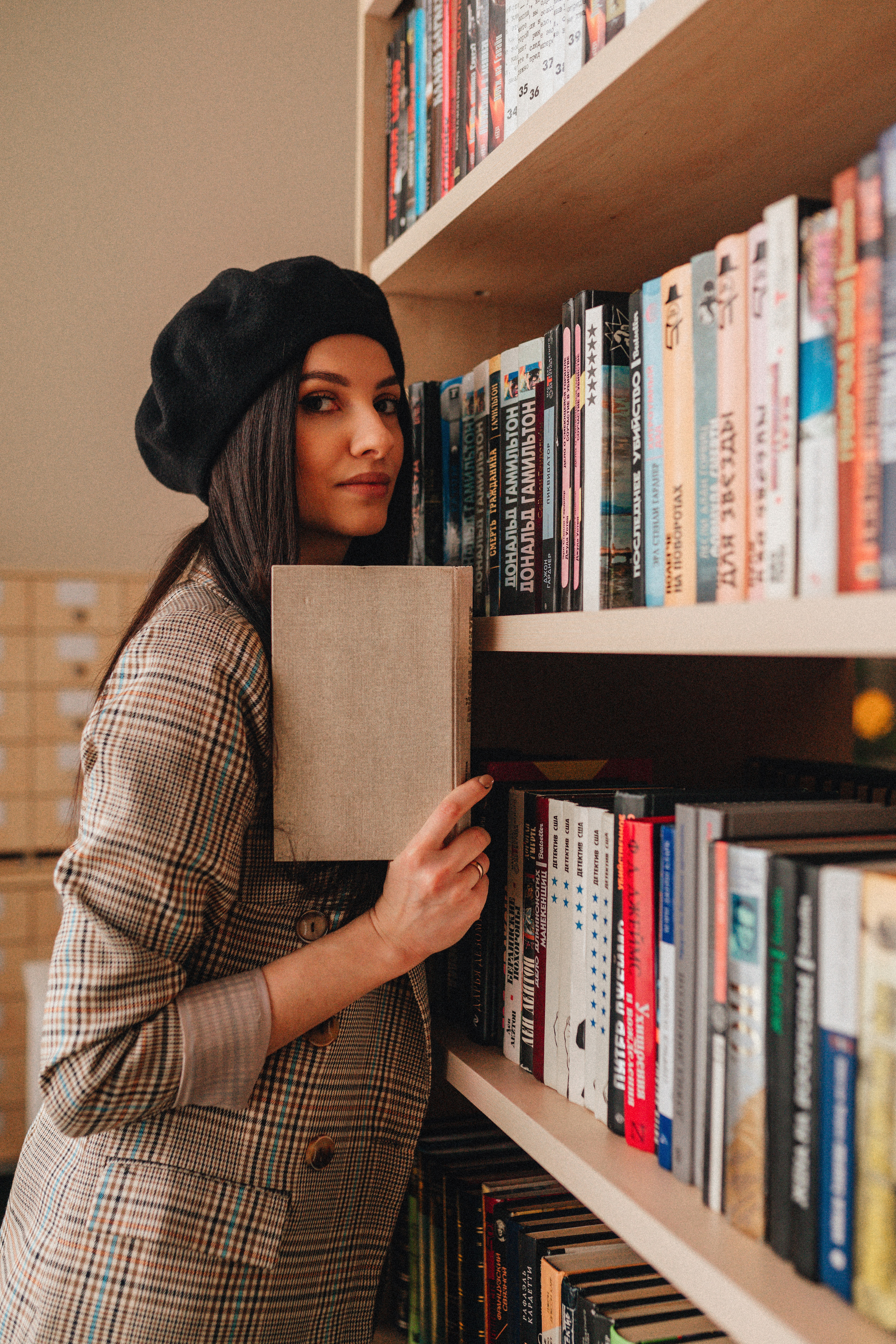 Татьяна | Съёмка в библиотеке. Фотограф Карина Шмулёва. Воронеж и область