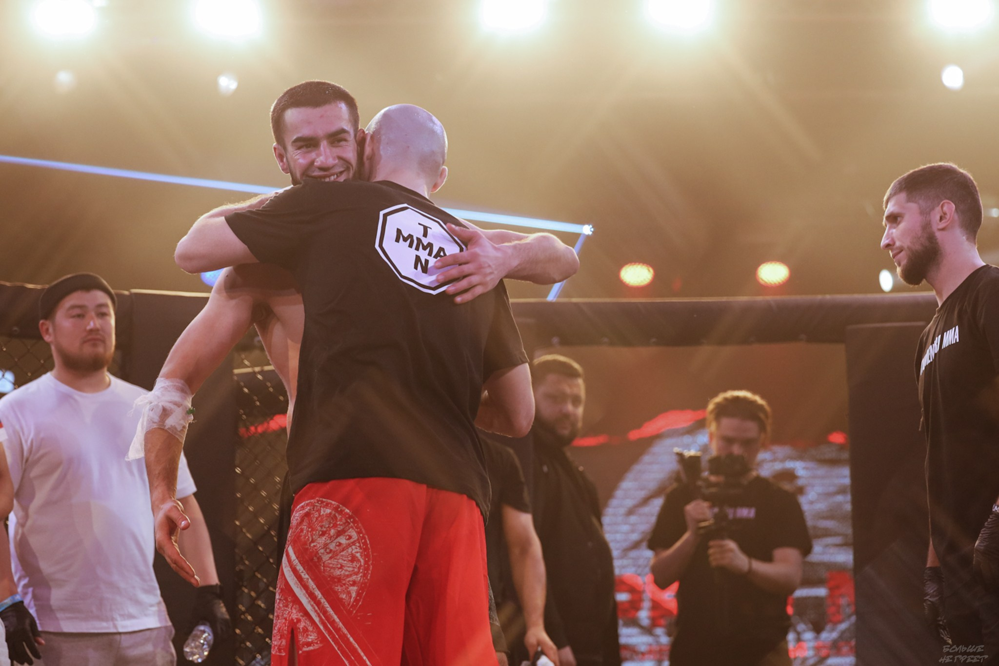 ПРОФЕССИОНАЛЬНЫЙ ТУРНИР ПО СМЕШАННЫМ ЕДИНОБОРСТВАМ «TYUMEN PRO MMA». Больше не греет