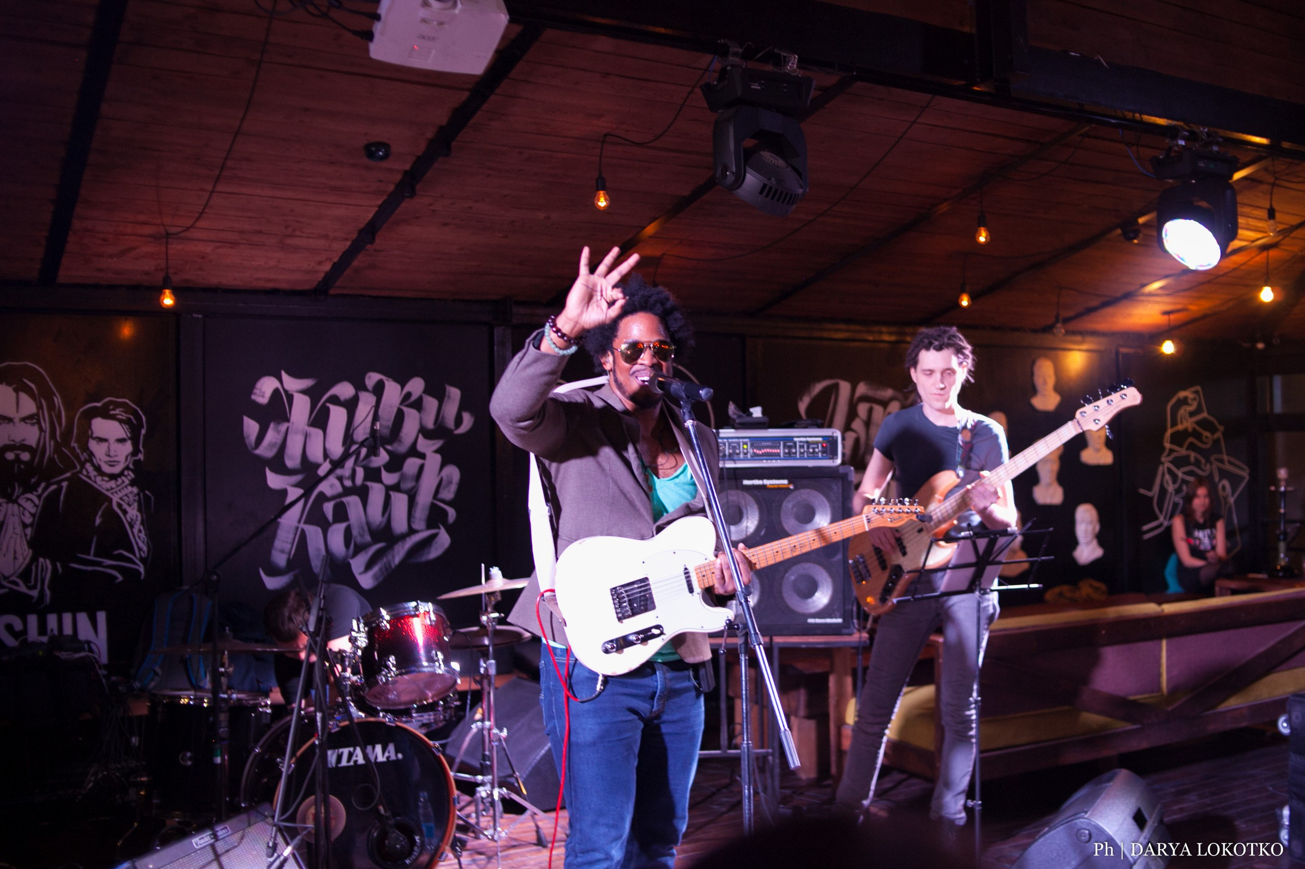 Концерт Quentin Moore. Фотограф Дарья Локотко в Красноярске