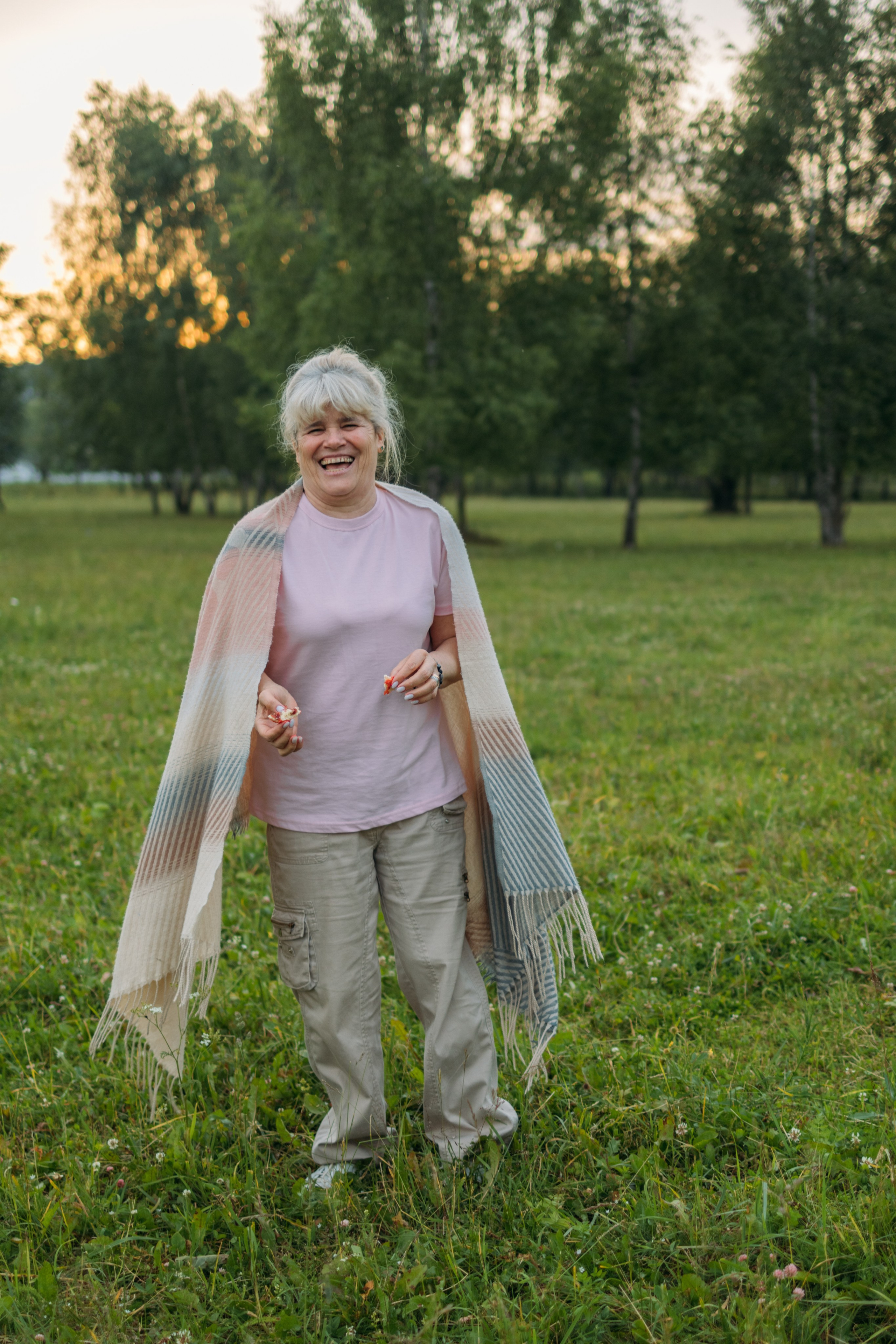 Бабушка с внуками. Фотограф Ирина Панина