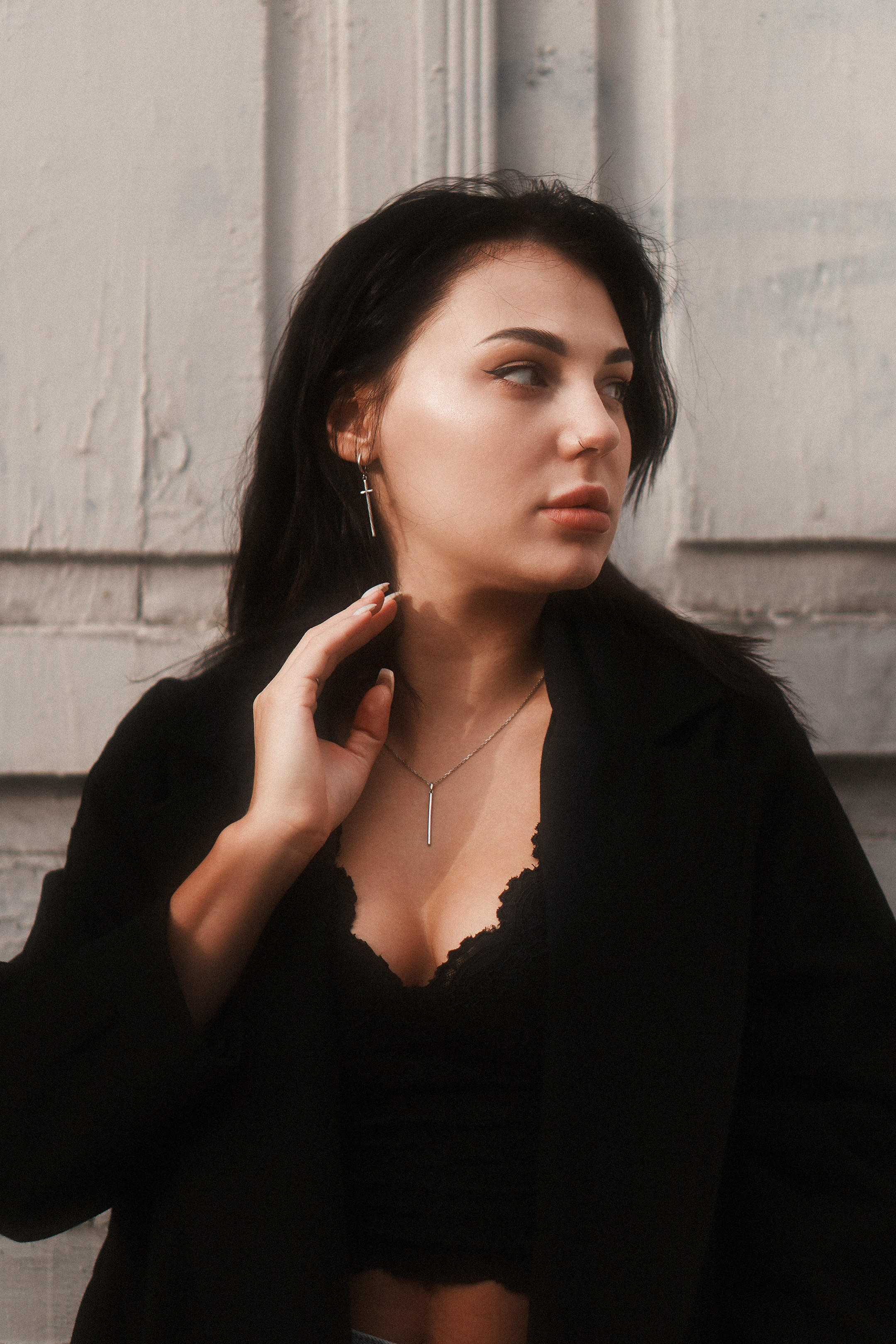 Девушка гуляет по Самаре