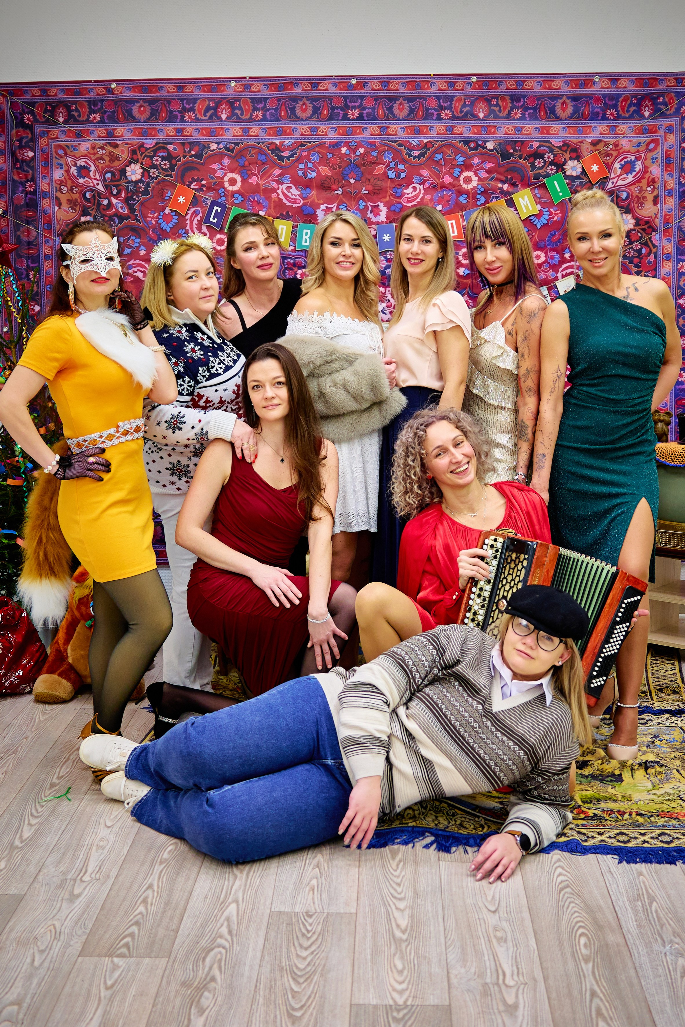 «SWAN» Советский Новый Год. Фотограф Люся Воробьева