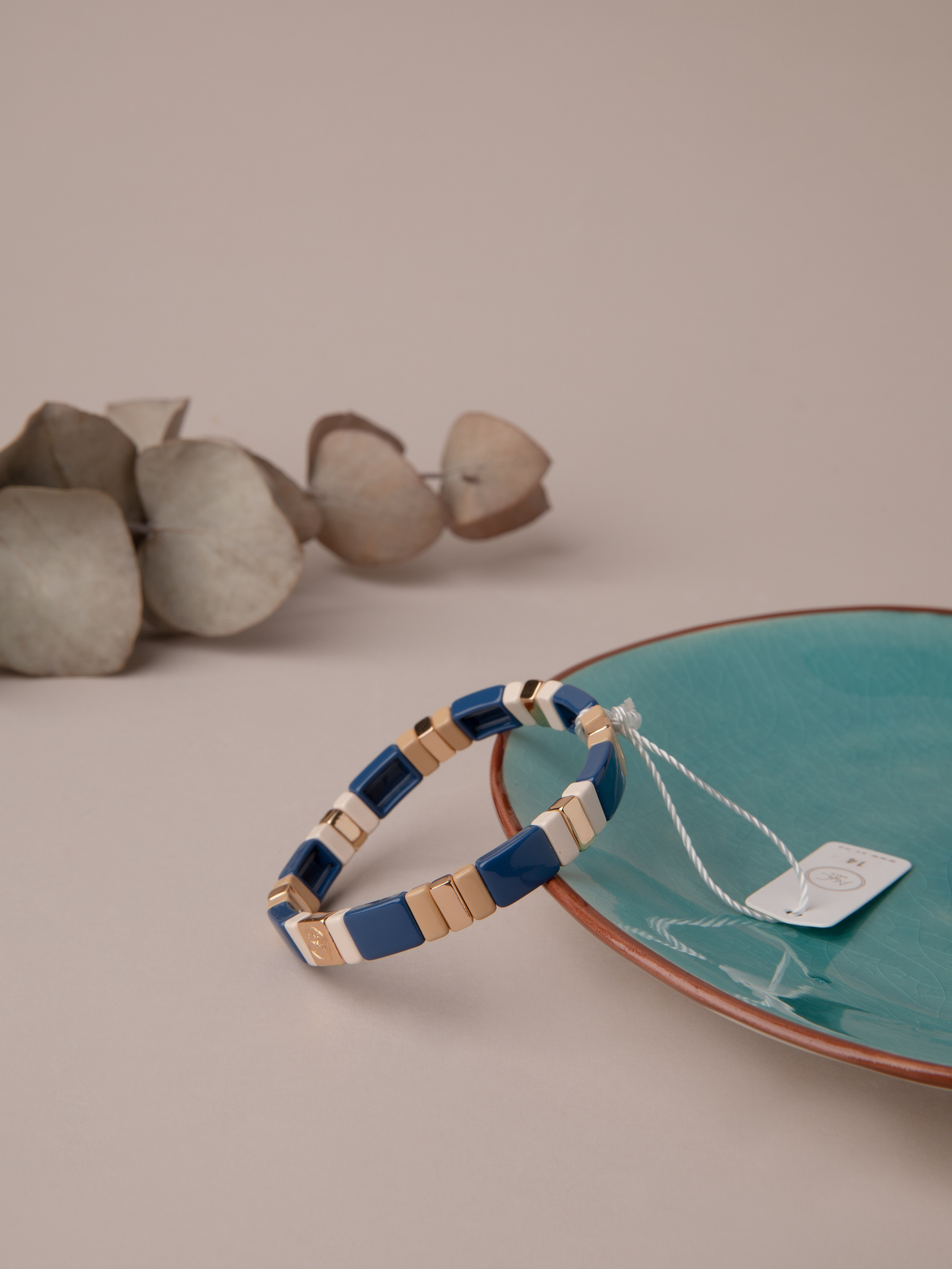 Украшения. Фотостудия предметной и модельной съёмки для маркетплейсов