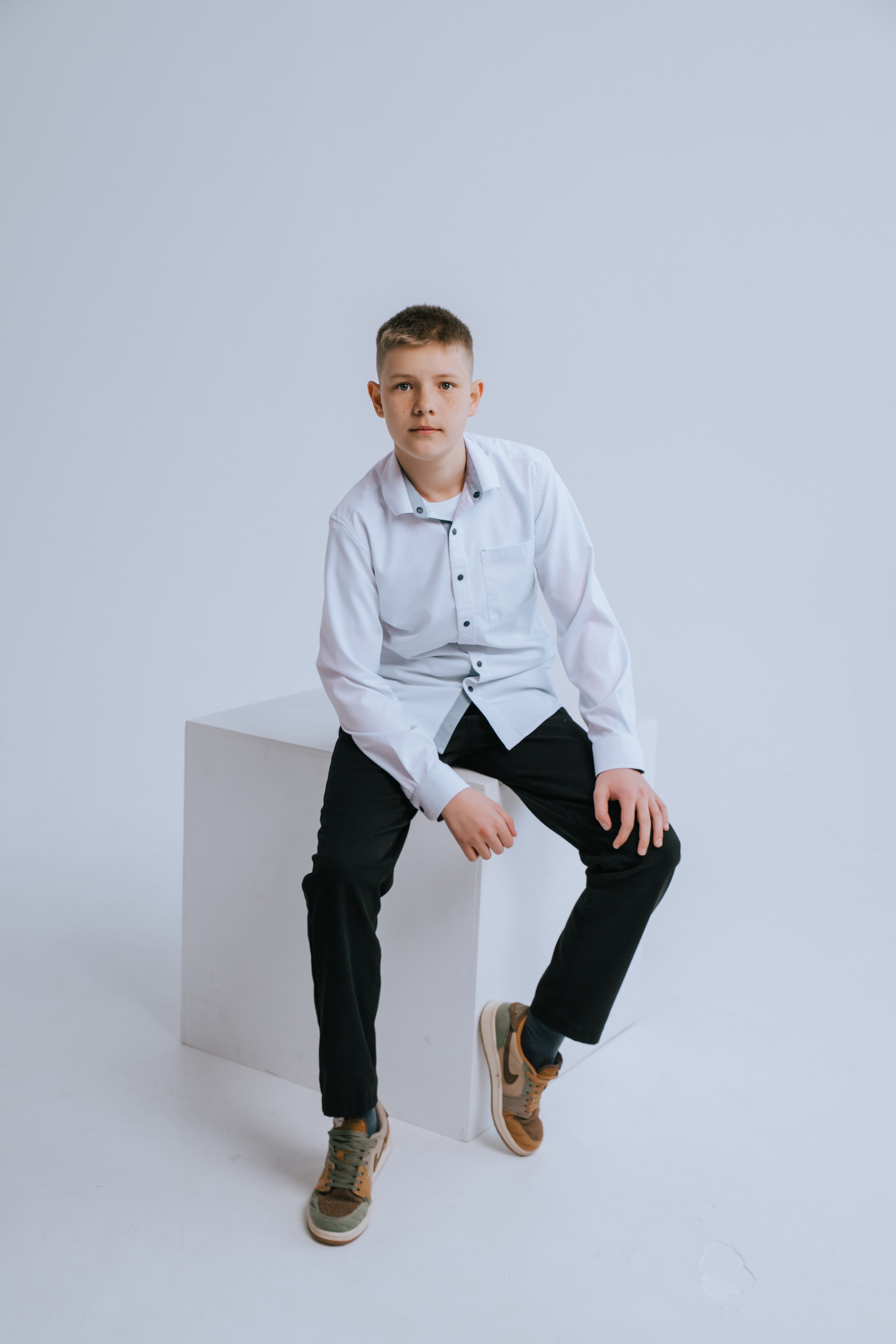 Школа № 3 — 9 класс 2024. Фотограф Ярмишко Дарья. Выпускные фотокниги