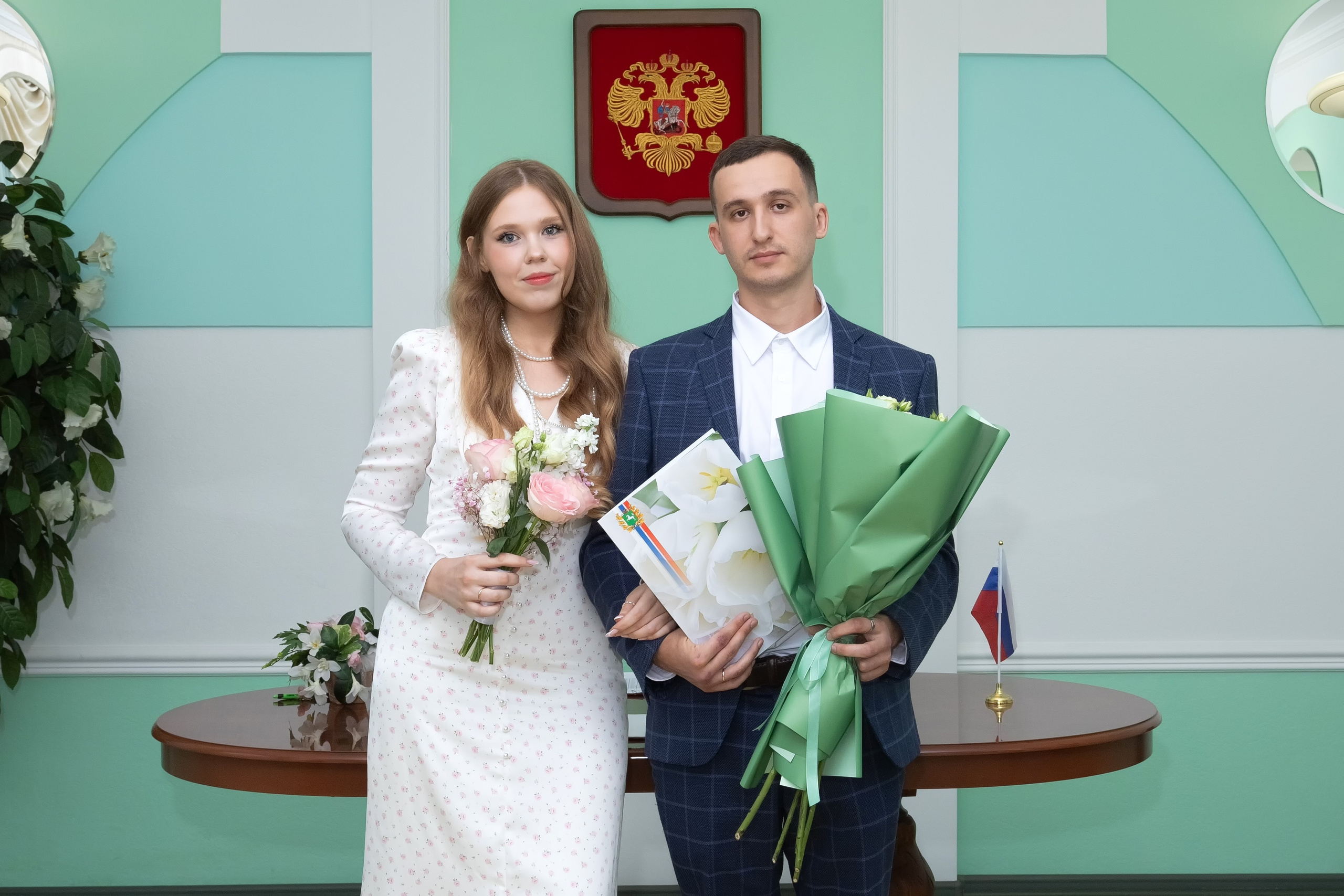 ЗАГС Томск (ул. Розы Люксембург, д. 18а) + прогулка. Фотограф в Томске Евгения Гуляева