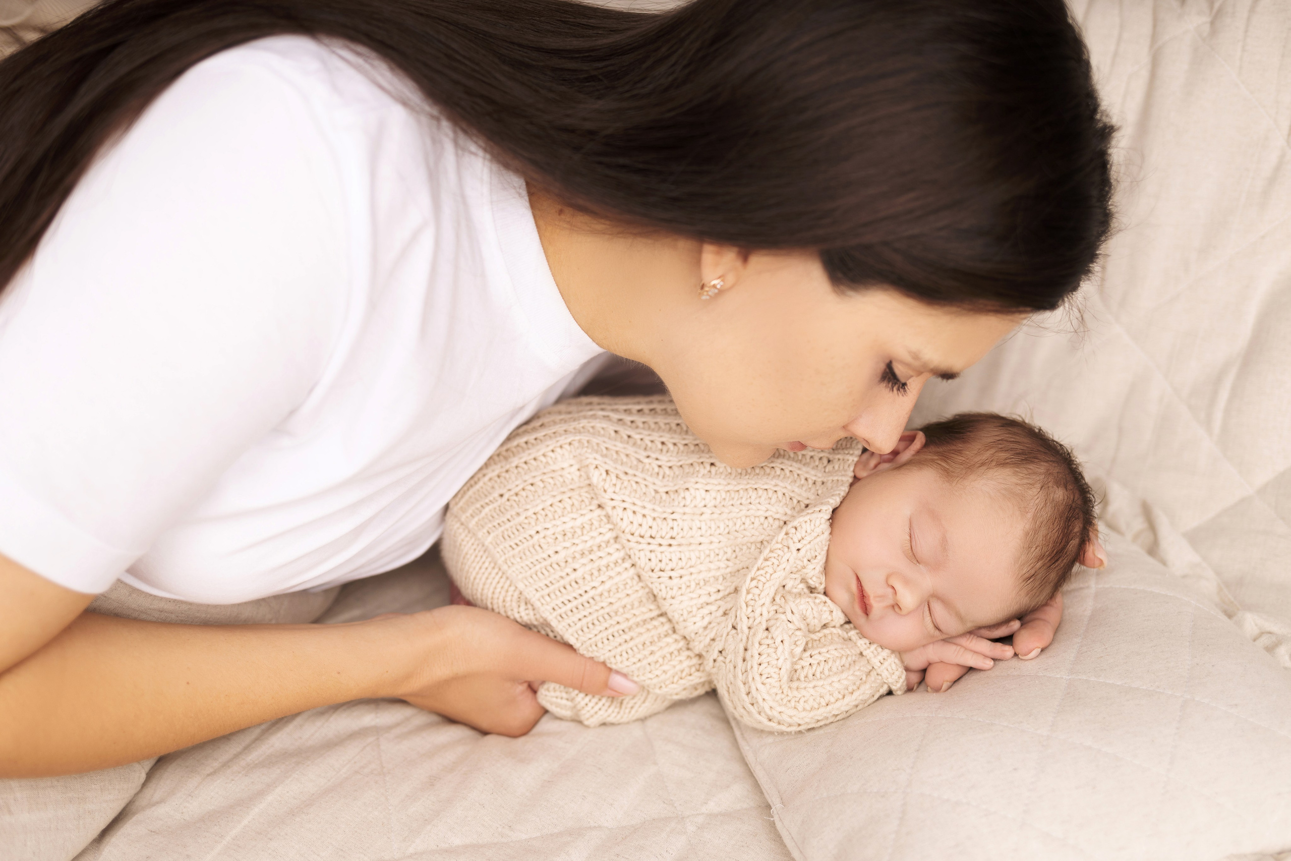 Newborn съемка в стиле Лайф. Фотограф новорожденных малышей в Омске и Омской области Эльвира Камаева
