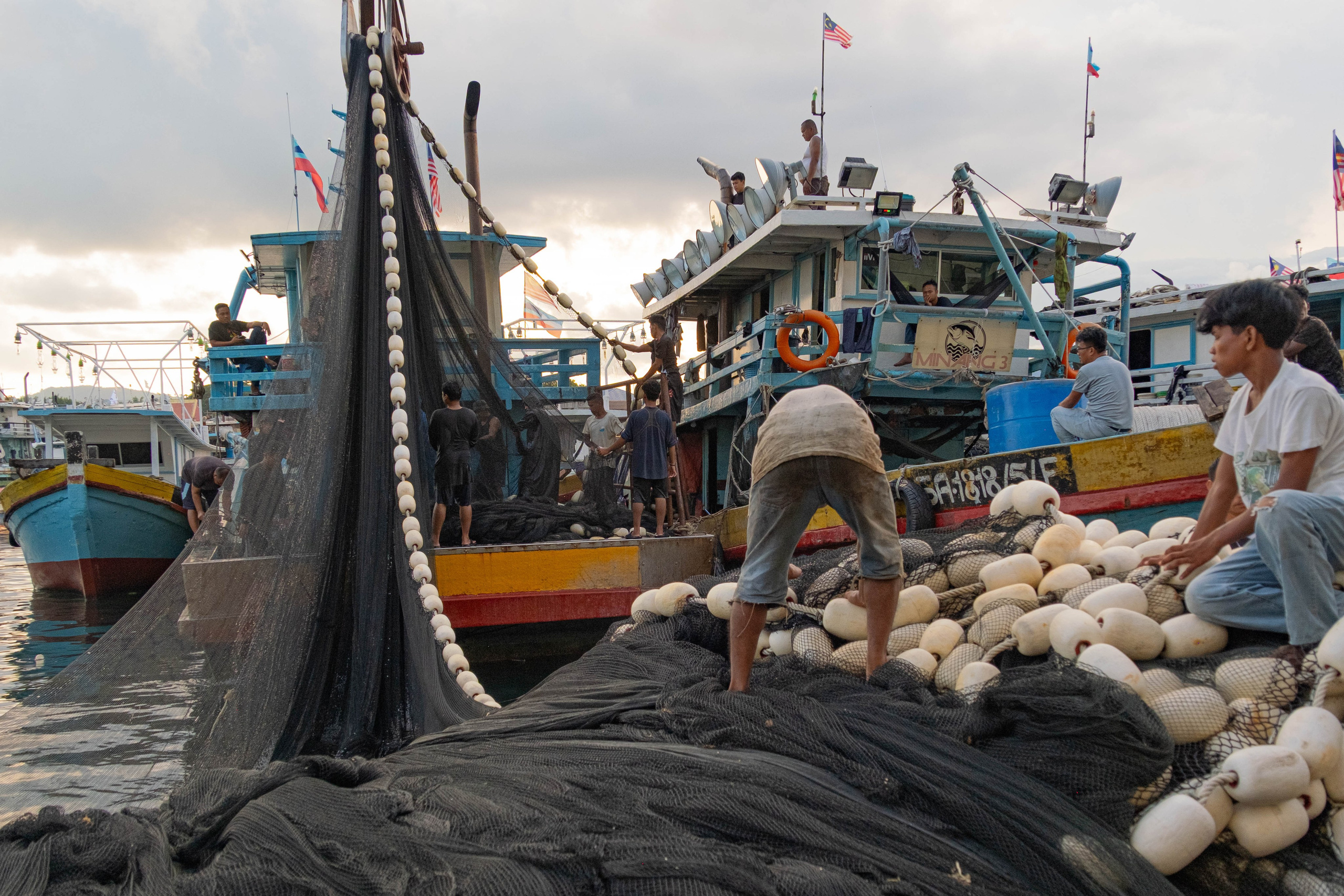 Остров Борнео, город Семпорна. Причал и рынок. Фотографии из путешествий