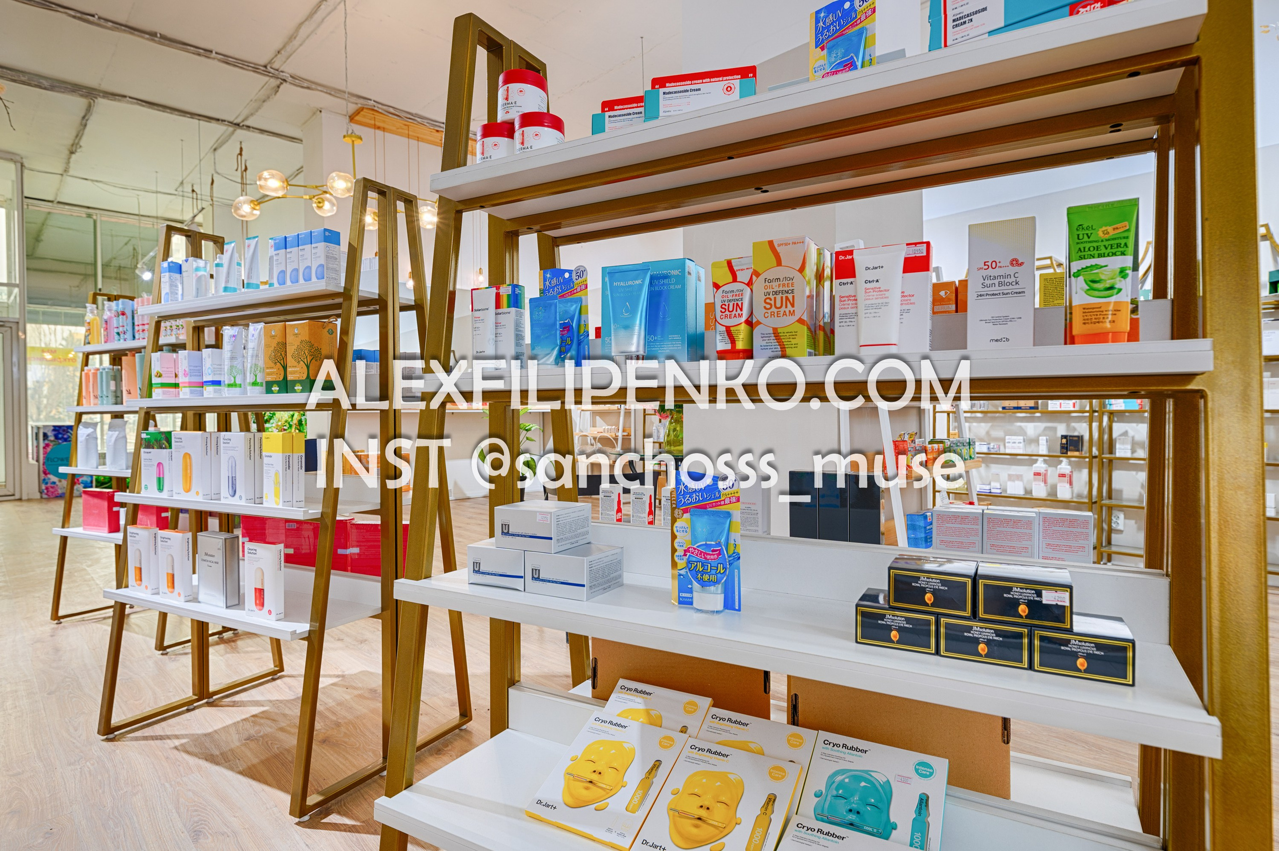 Luxe K-COSMETICS, магазина косметики. Фотограф интерьера недвижимости и архитектуры в Астане