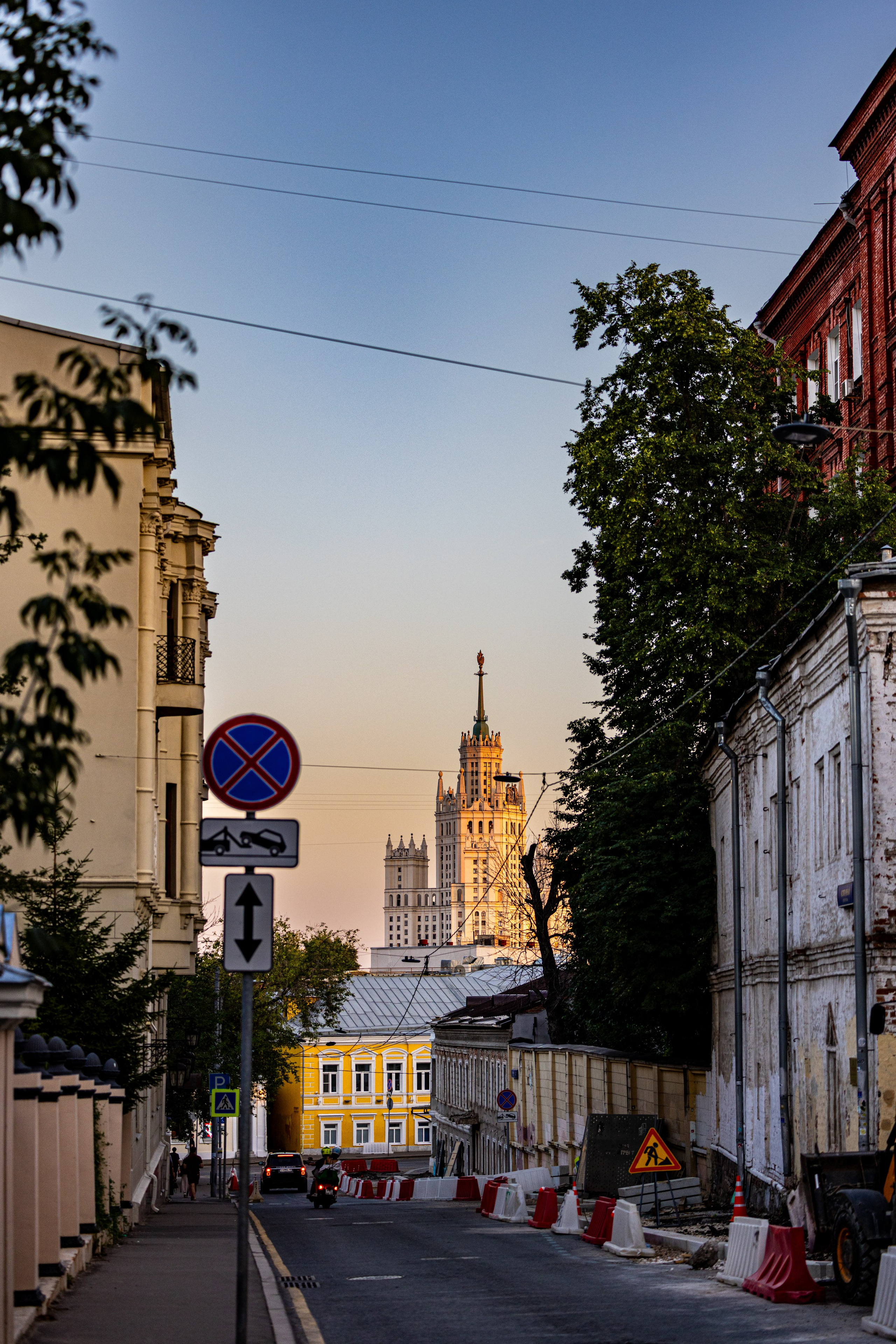 Москва. Июль 2025. Чистопрудный бульвар. Хитровка. Детали. Фотографирую жизнь! Московский фотограф волонтер