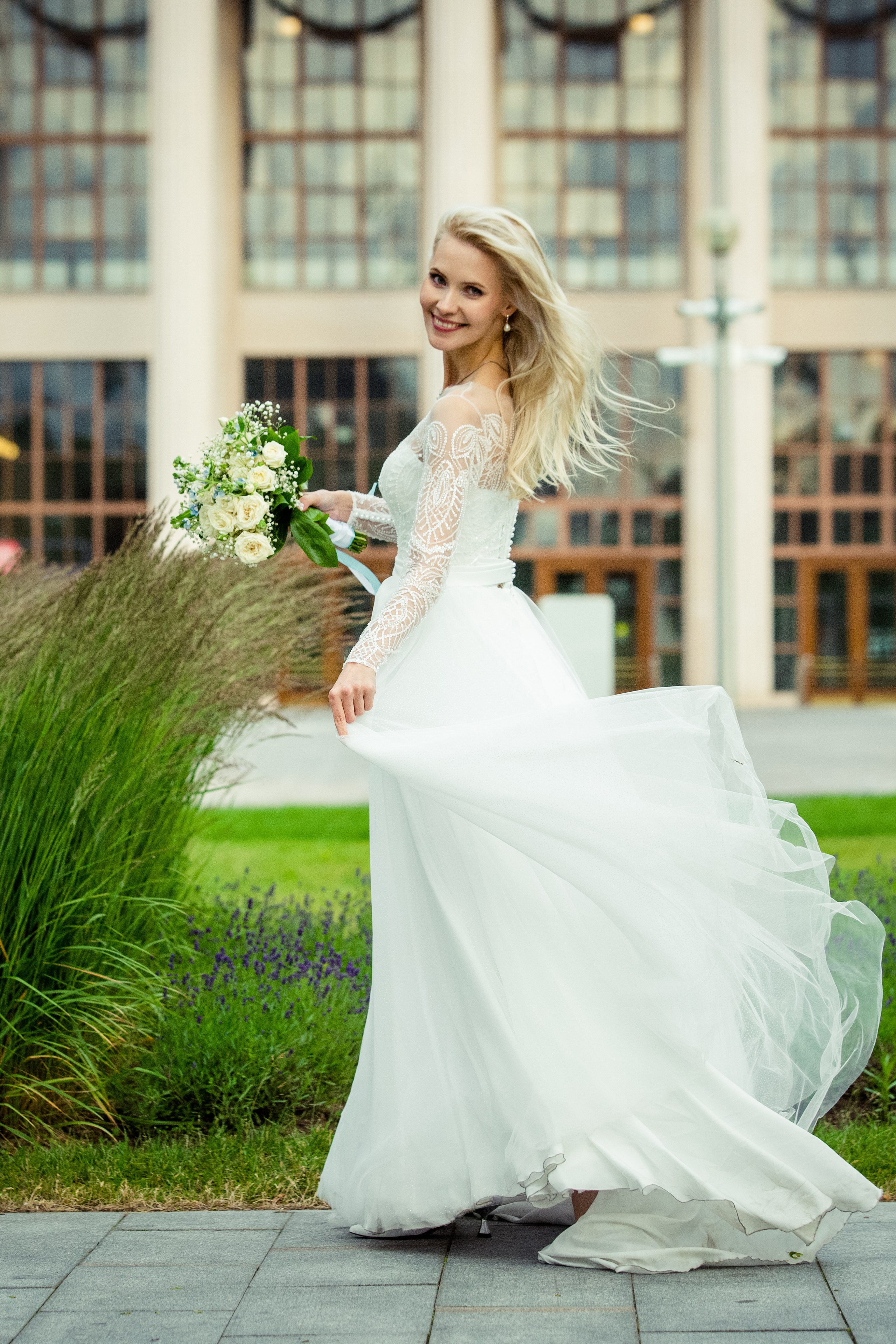 Свадебная фотосессия на ВДНХ. Свадебный и семейный фотограф в Москве и Подмосковье Лариса Козлова