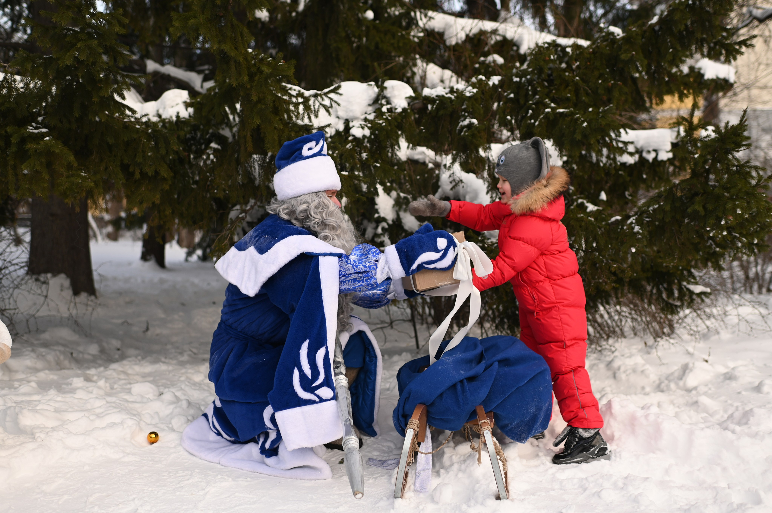 ПОЗДРАВЛЕНИЕ ОТ ДЕДА МОРОЗА. Семейный фотограф Екатеринбург Лора Мур