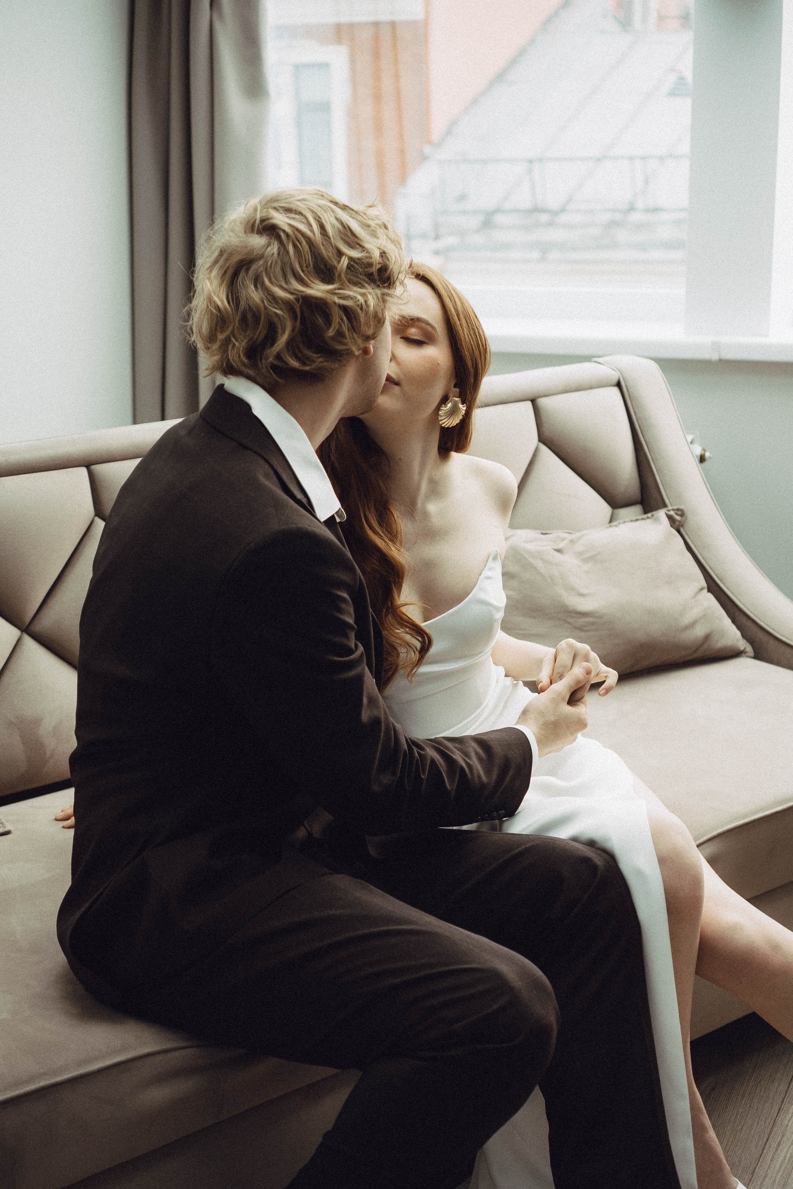 СВАДЕБНАЯ СЬЕМКА В ОТЕЛЕ. СБОРЫ ЖЕНИХА И НЕВЕСТЫ И ТАКЖЕ ТОР И ПОДГОТОВКА К ПРОГУЛКЕ. Профессиональный фотограф, Санкт-Петербург — Виктория Богомолова