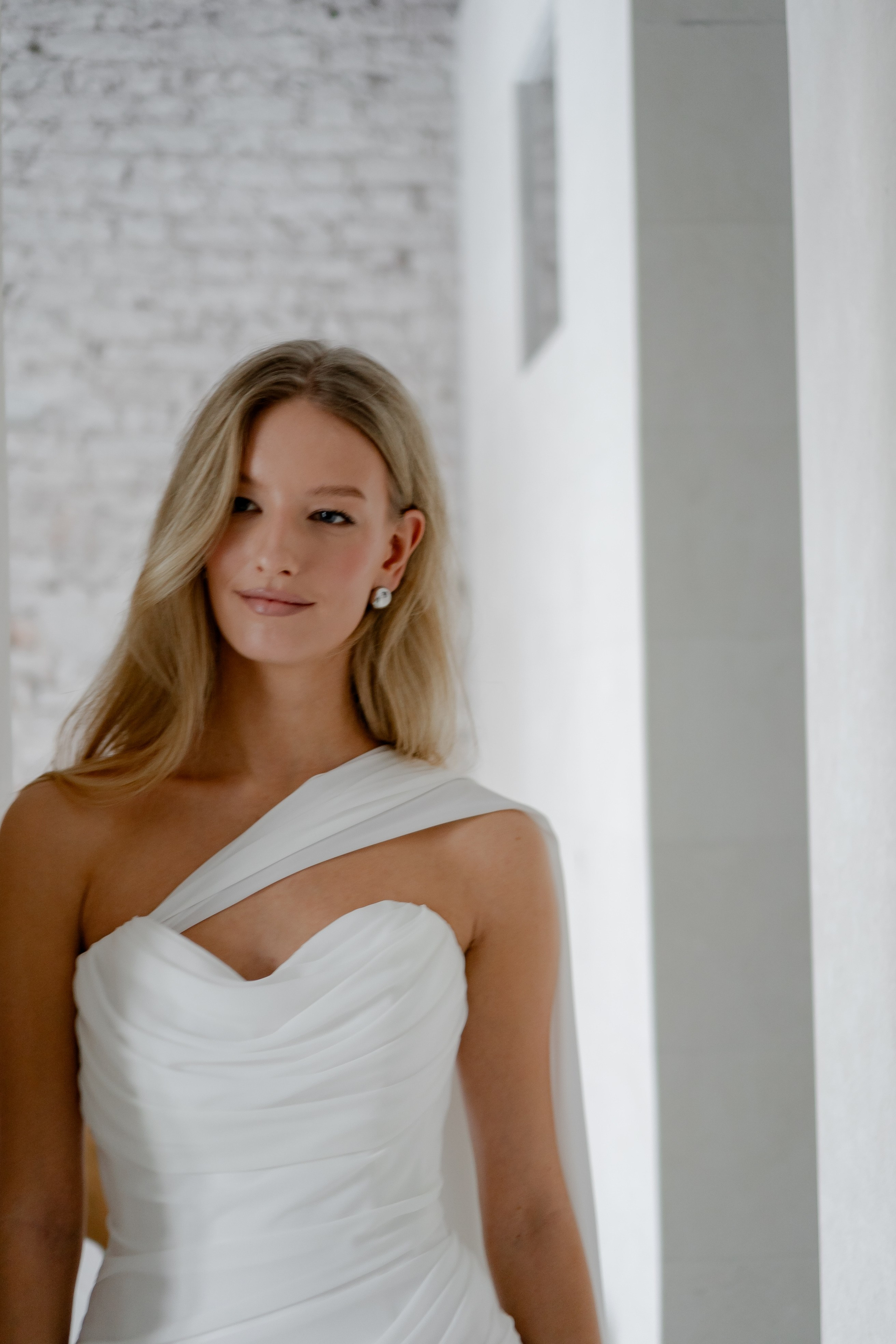 ЭЛЕГАНТНАЯ СВАДБЕНАЯ СЬЕМКА ЖЕНИХА И НЕВЕСТЫ В ДОРОГОМ ОТЕЛЕ САНКТ-ПЕТЕРБУРГА. Профессиональный фотограф, Санкт-Петербург — Виктория Богомолова