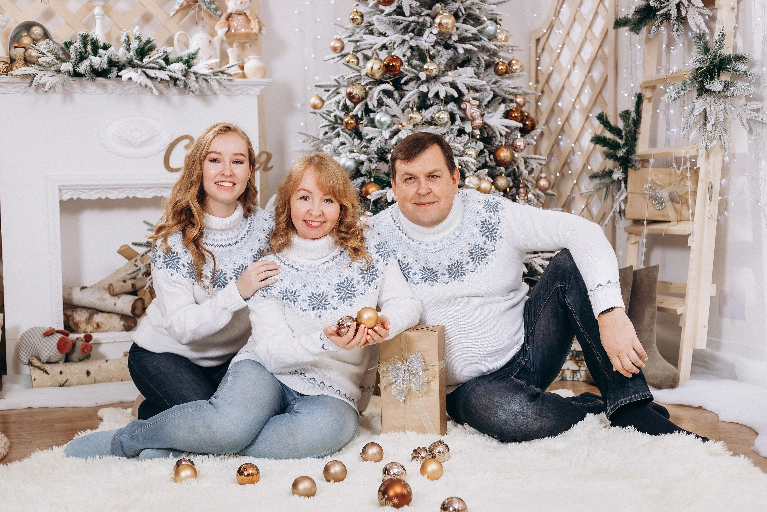 © Фотостудия "Олеся". Все права защищены. "Любое использование или копирование материалов или элементов дизайна сайта допускается только с разрешения правообладателя и со ссылкой на источник".