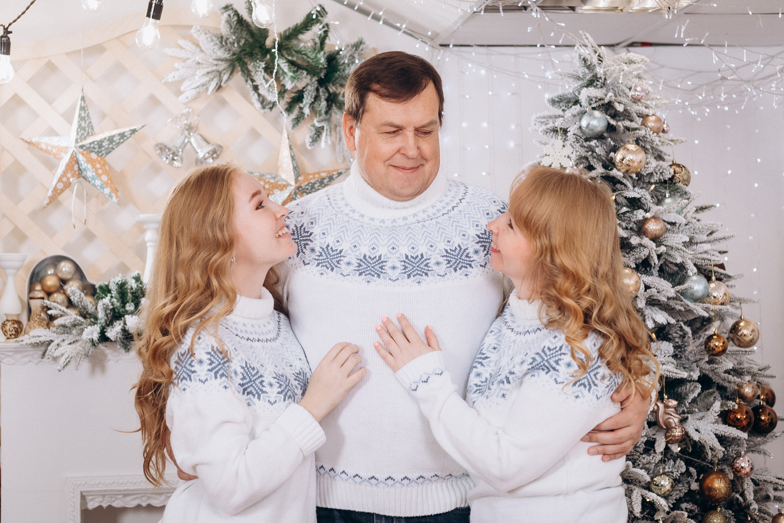 © Фотостудия "Олеся". Все права защищены. "Любое использование или копирование материалов или элементов дизайна сайта допускается только с разрешения правообладателя и со ссылкой на источник".