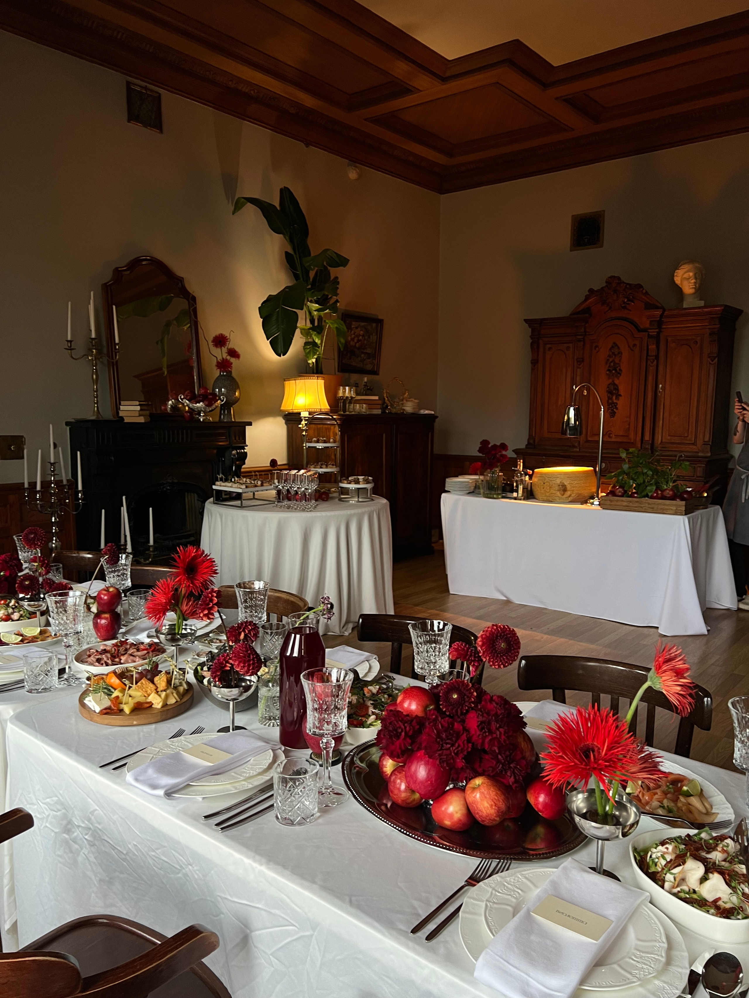 Каминный зал на Невском. Saint P. Events | ивент-пространство в особняках в Петербурге