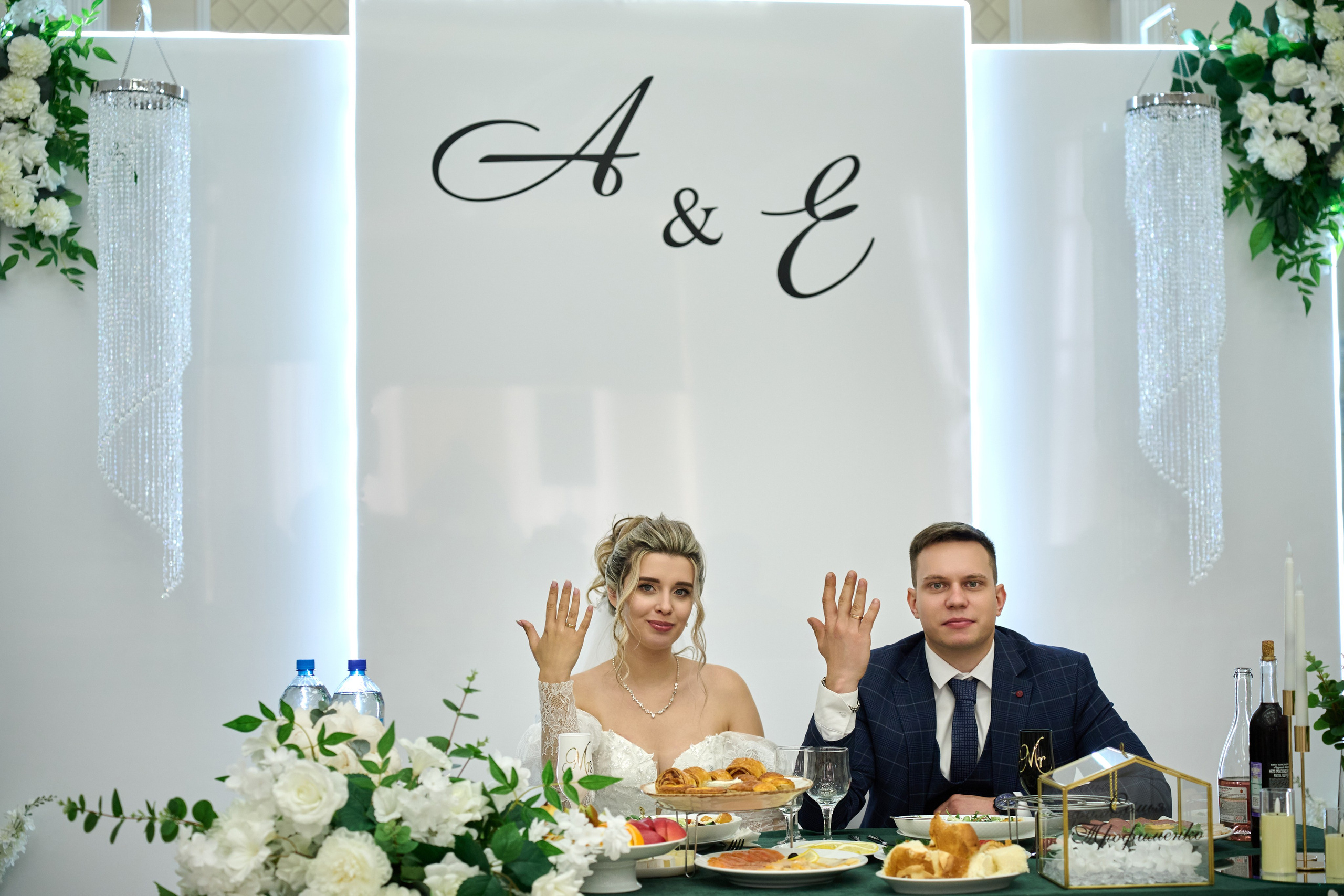 Свадебная фотосессия в Старом Осколе и Губкине. Профессиональный фотограф Старый Оскол, Губкин — свадьба, венчание, крещение, юбилей и день рождения