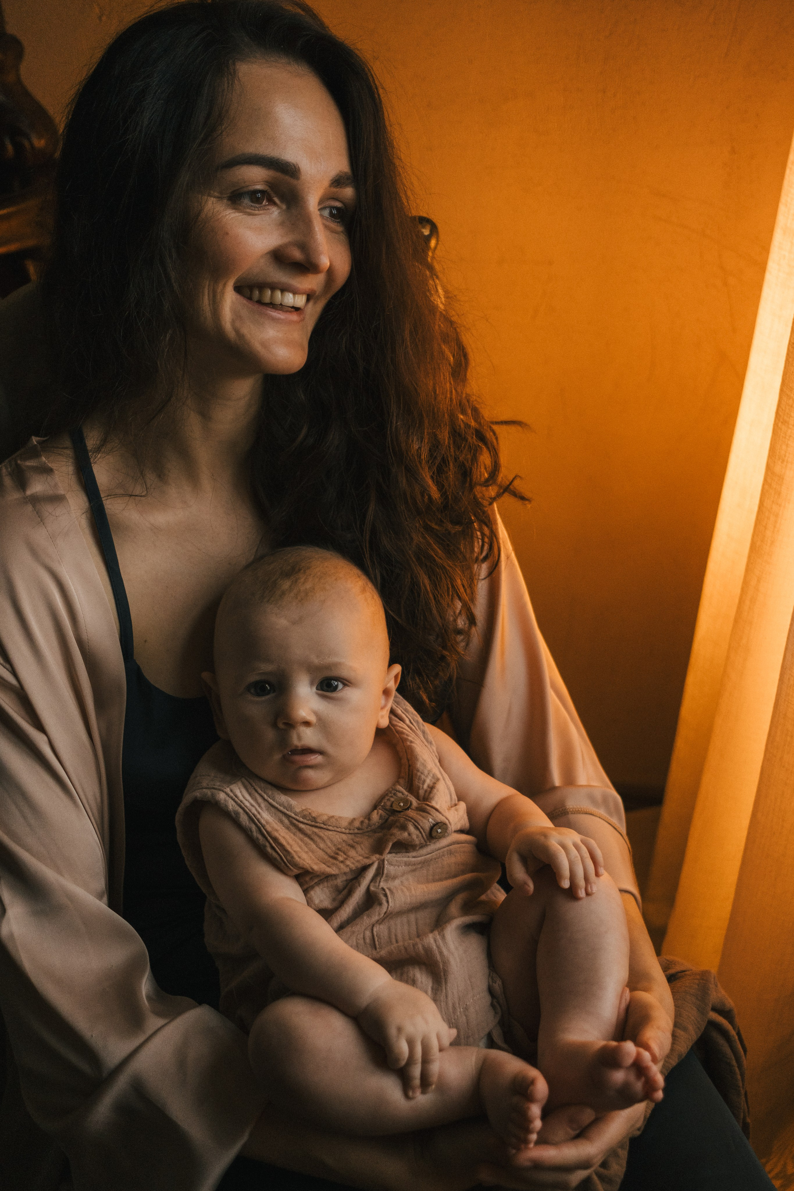 Мама и малыш. Питерское утро Светы и Мироши. Фотограф в Москве (готова приехать к вам в город)