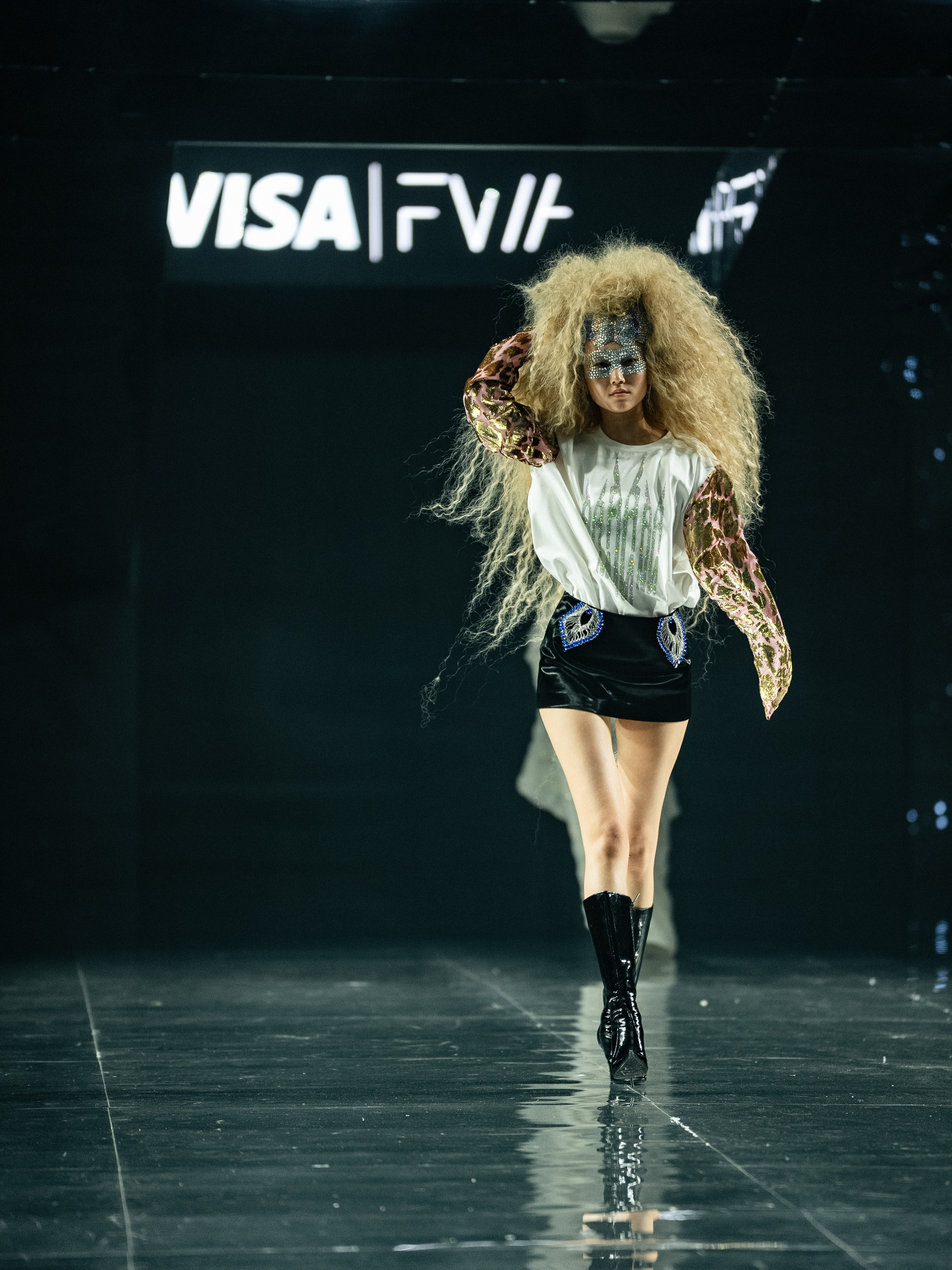 Visa Fashion Week YESYES. Сайт Алматинского НЮ АРТ, будуар и фэшн фотографа Дениса Карпенко