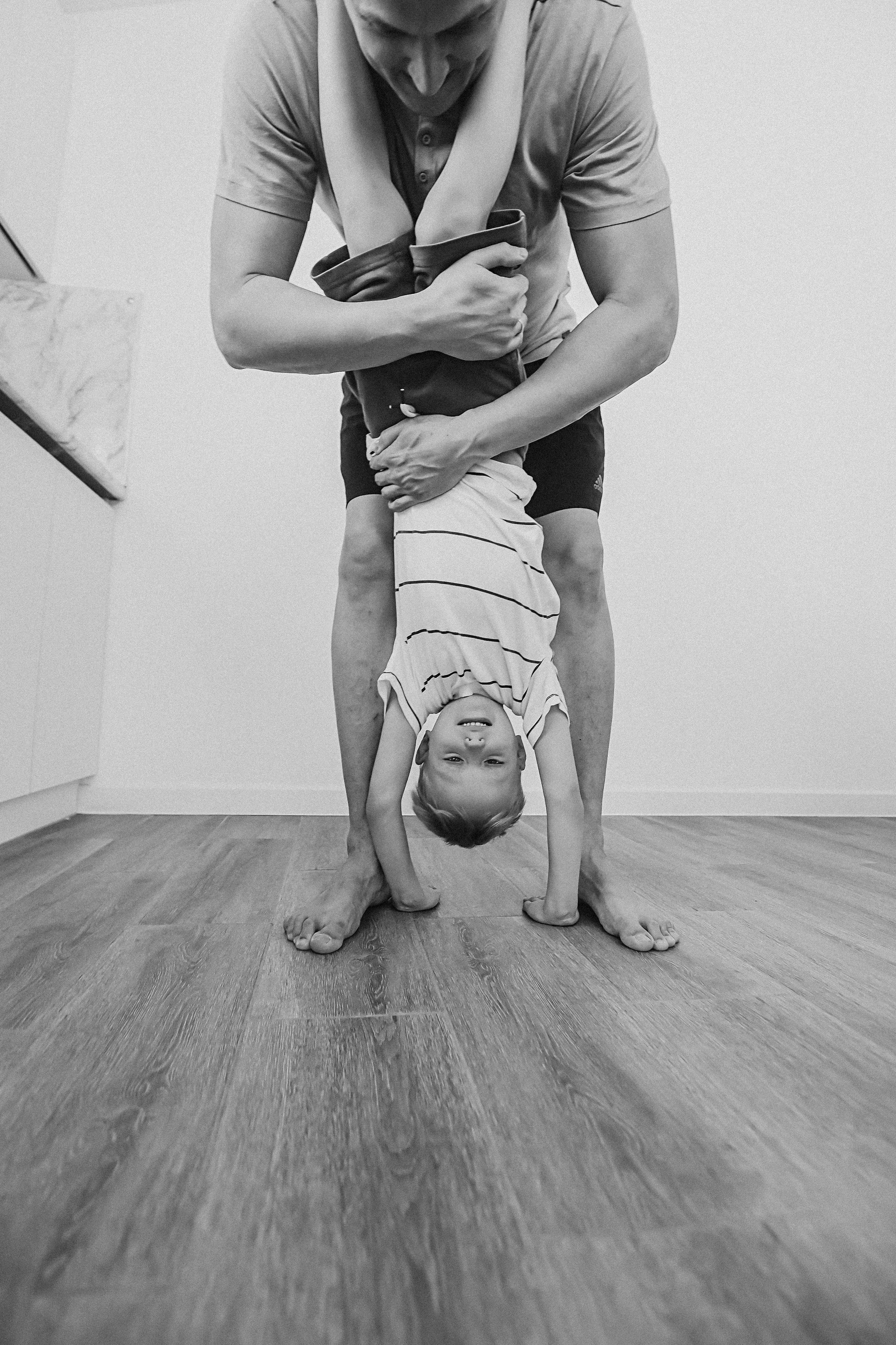 Семейная в домике (репортаж). Семейный фотограф Тюмень, фотограф на роды Салмина Мария