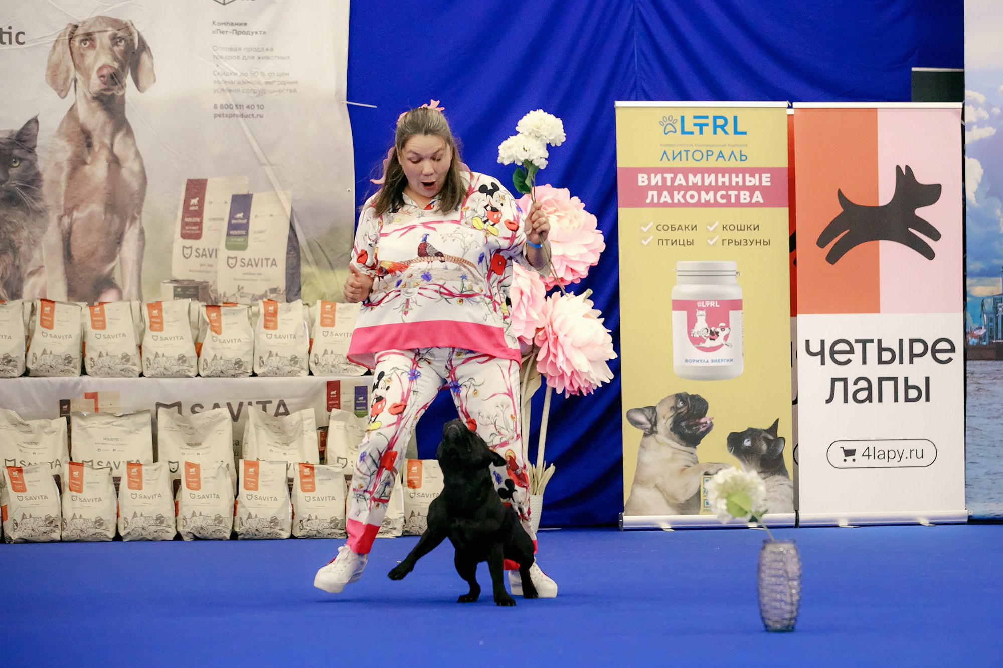 Танцы на выставке «Зоошоу», СПб. Фотограф-анималист Mary Mart — Москва, Питер