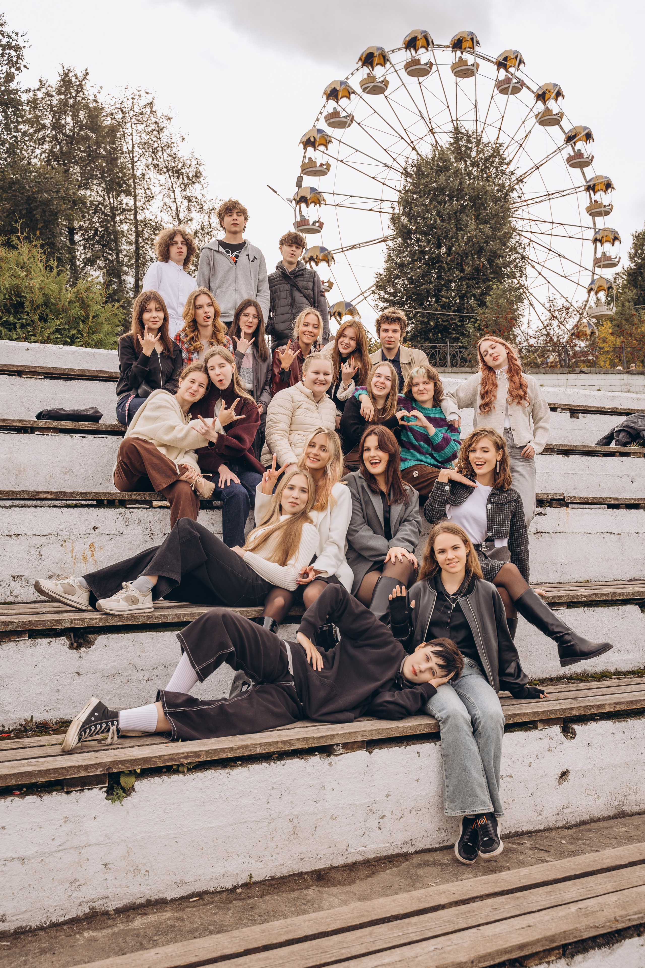 Осенняя 11 класс. МАРГАРИТА КУДРЯШОВА СВАДЕБНЫЙ И СЕМЕЙНЫЙ ФОТОГРАФ ТВЕРЬ МОСКВА