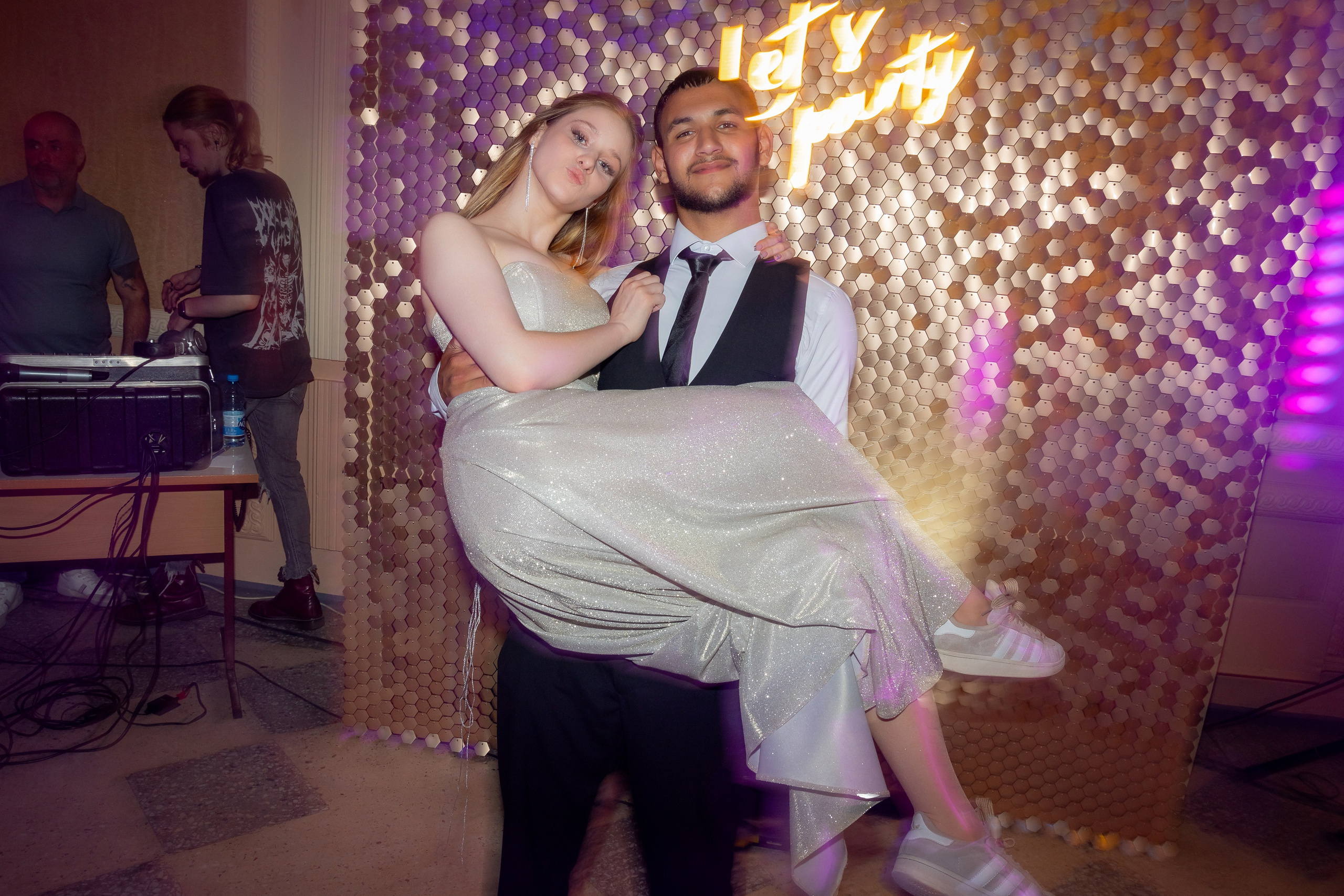 Школьный выпускной 2024 год в Соколе (Минск). Свадебный фотограф в Минске/Беларуси Сергей Спиридонов