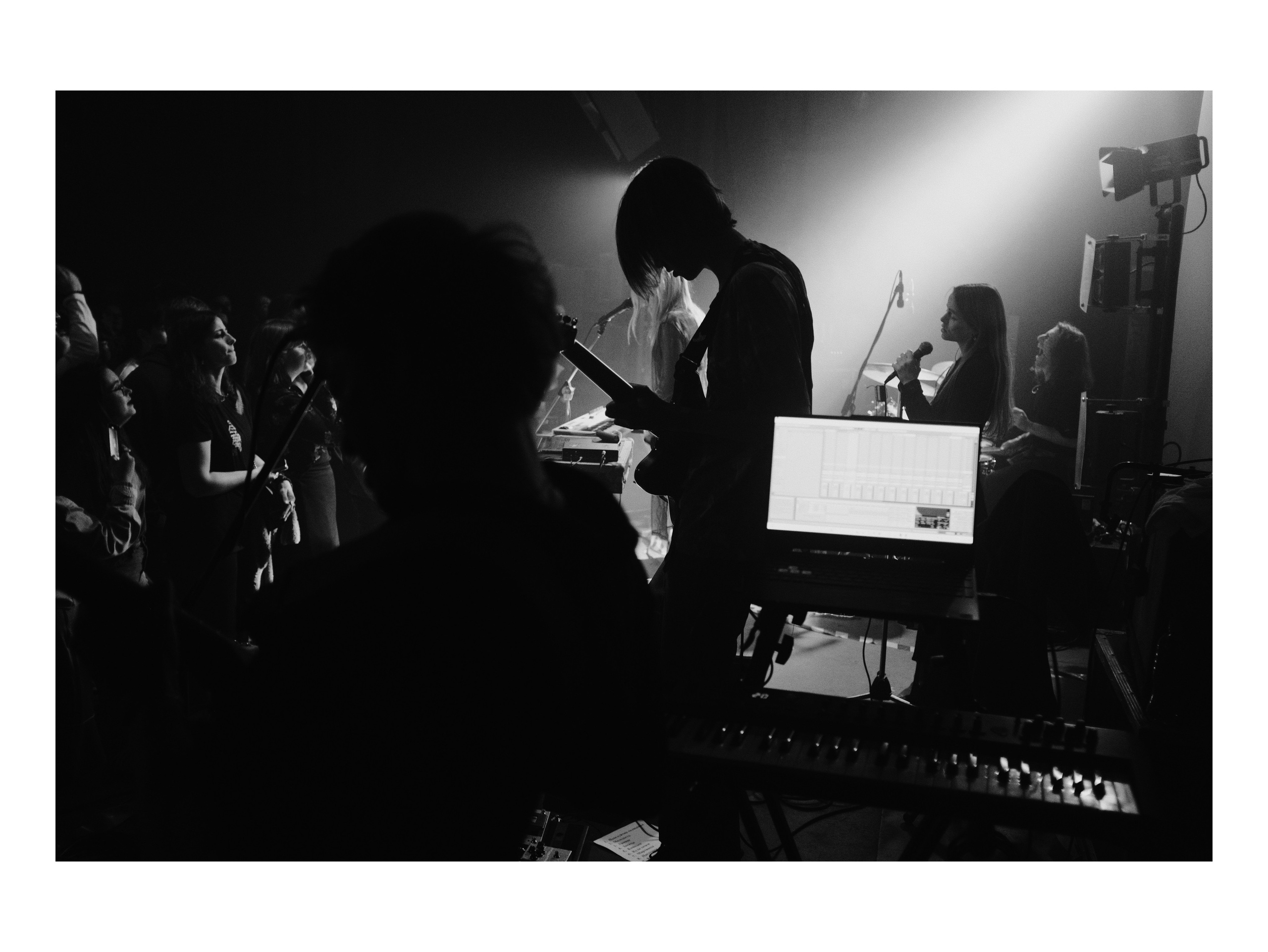 Концерты. Аня белка — художница и фотограф